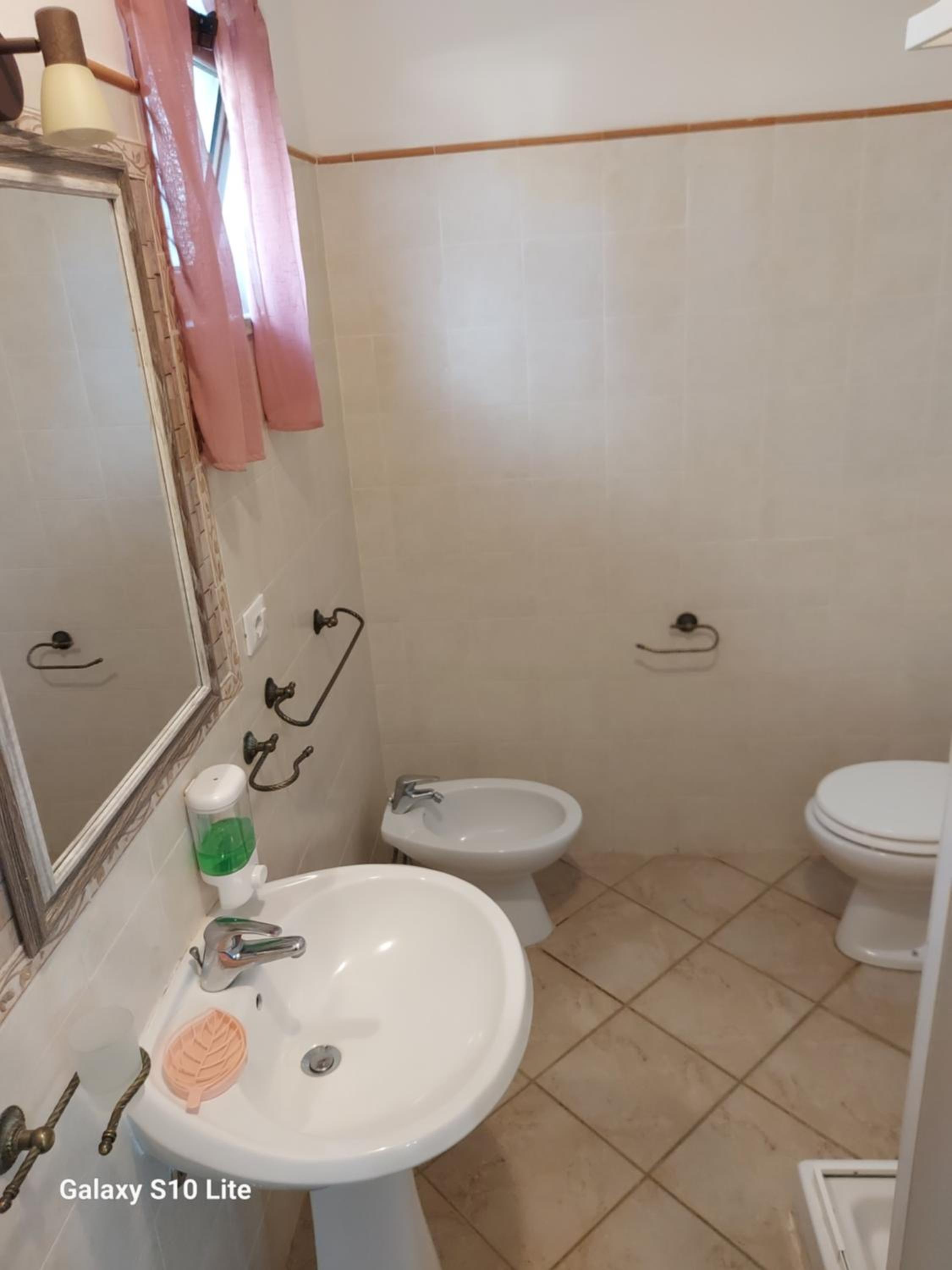 Standard Double Room - Photo 2