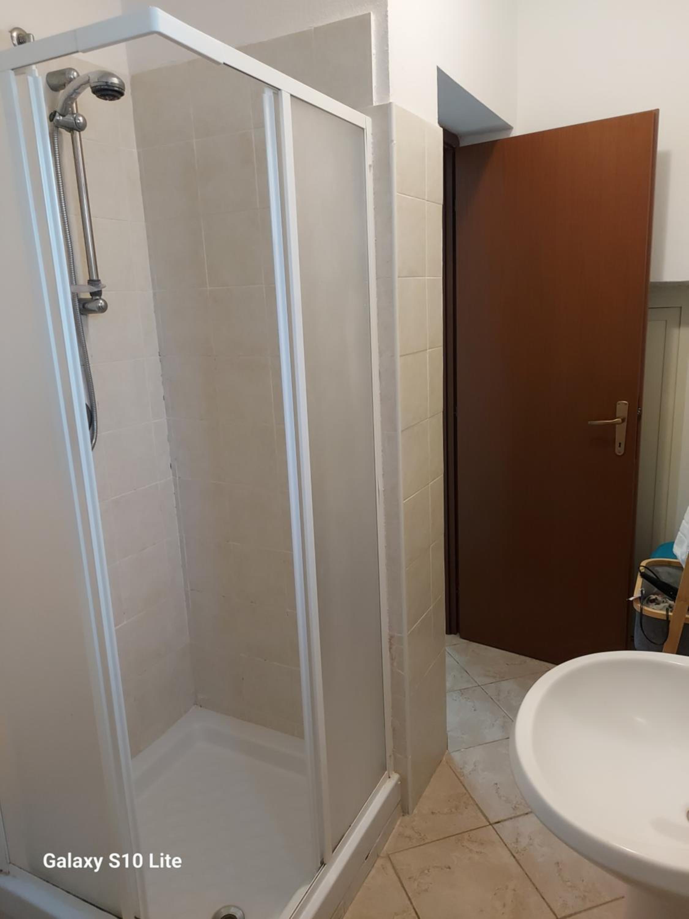 Standard Double Room - Photo 4