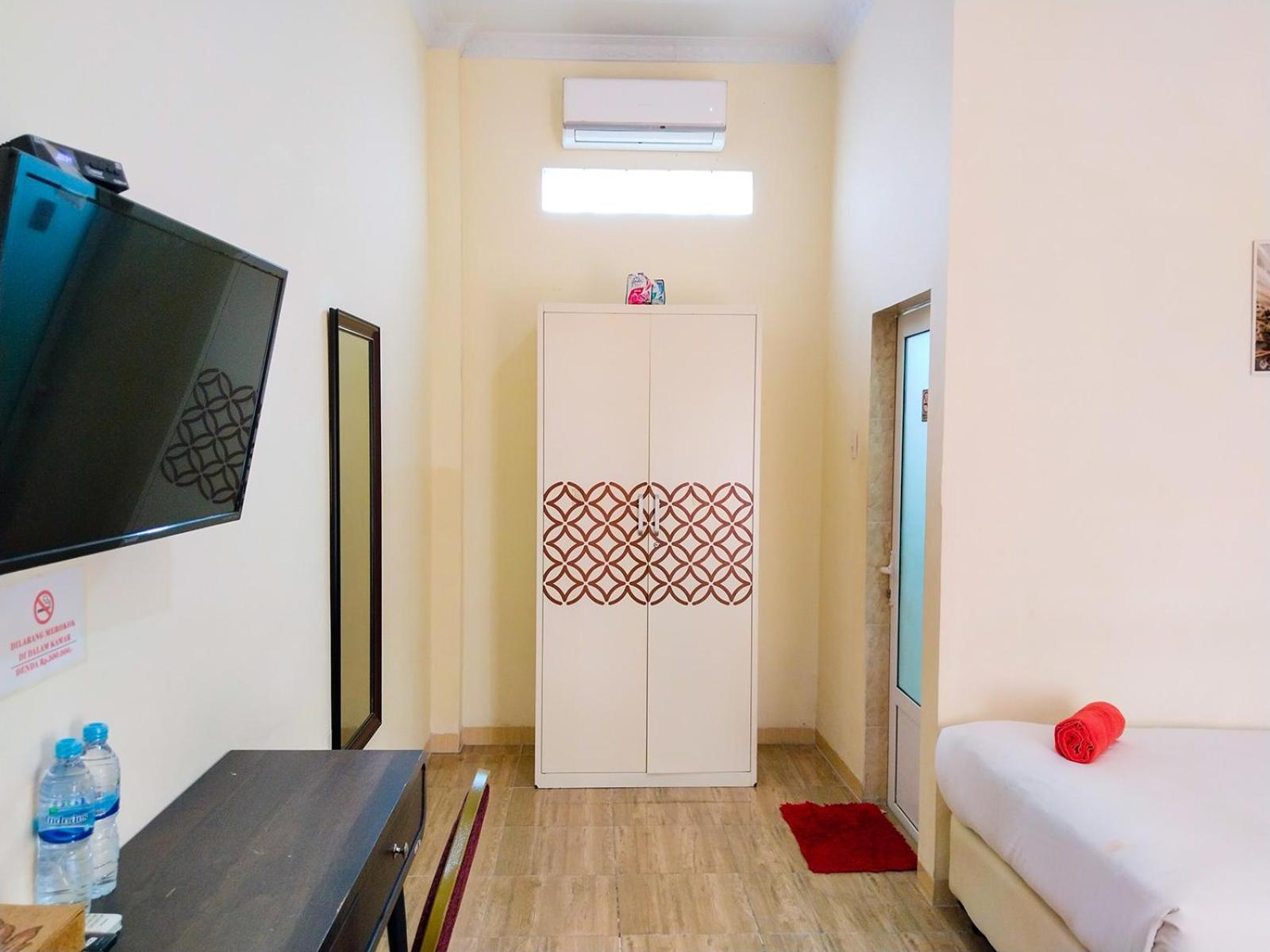 Standard Twin Room - Photo 6