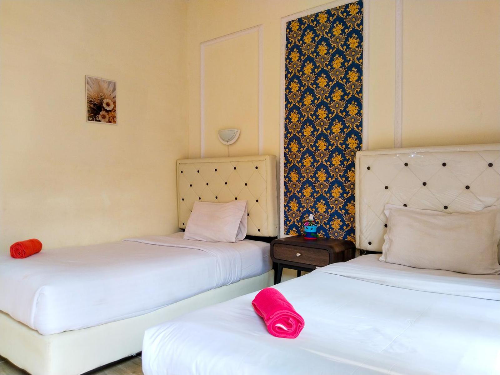 Standard Twin Room - Photo 8