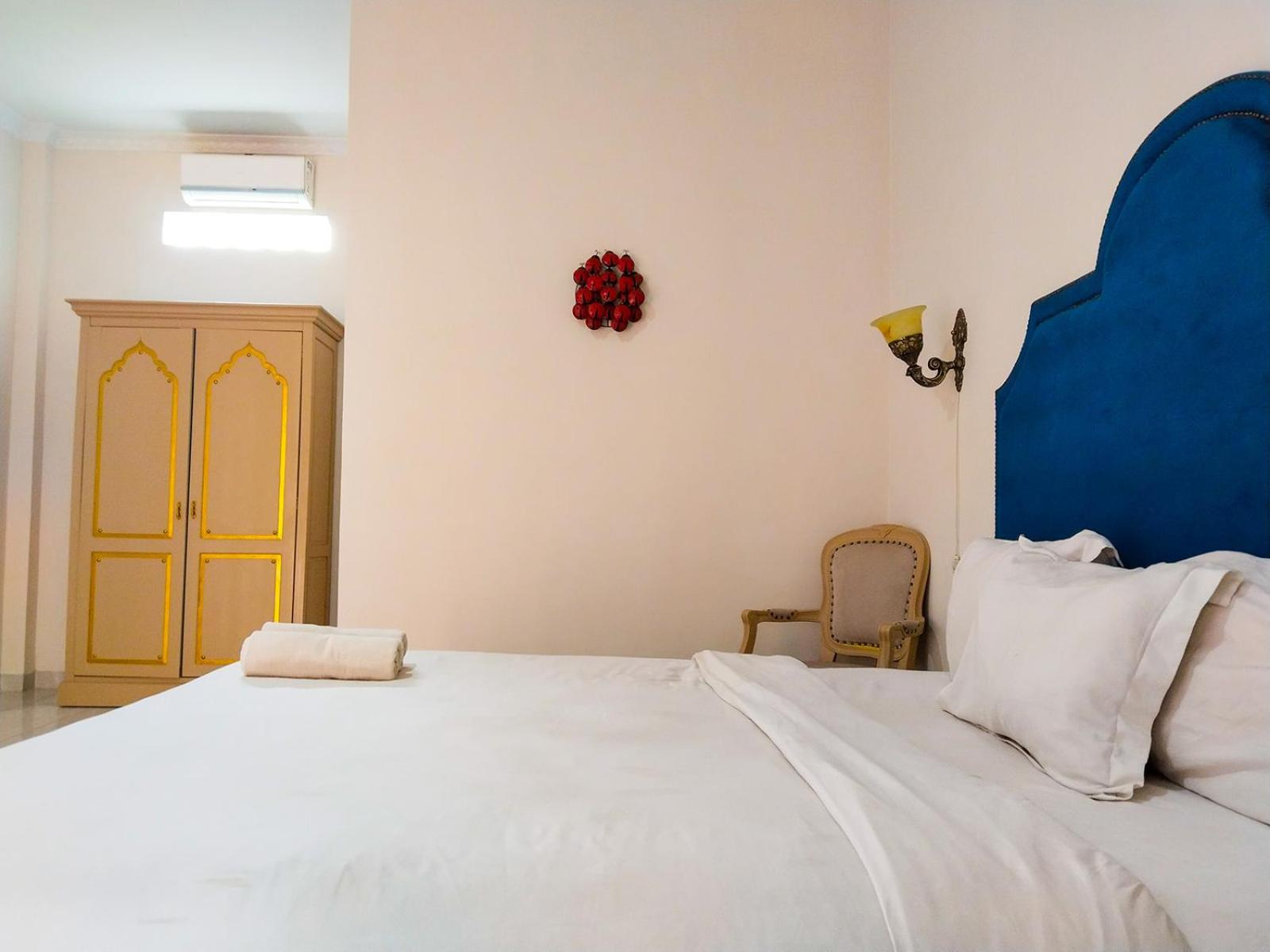 Deluxe Double Room - Photo 10