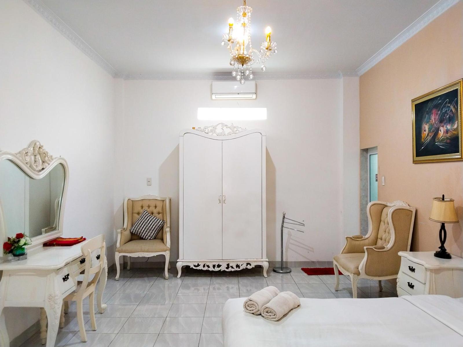 Suite - Photo 2