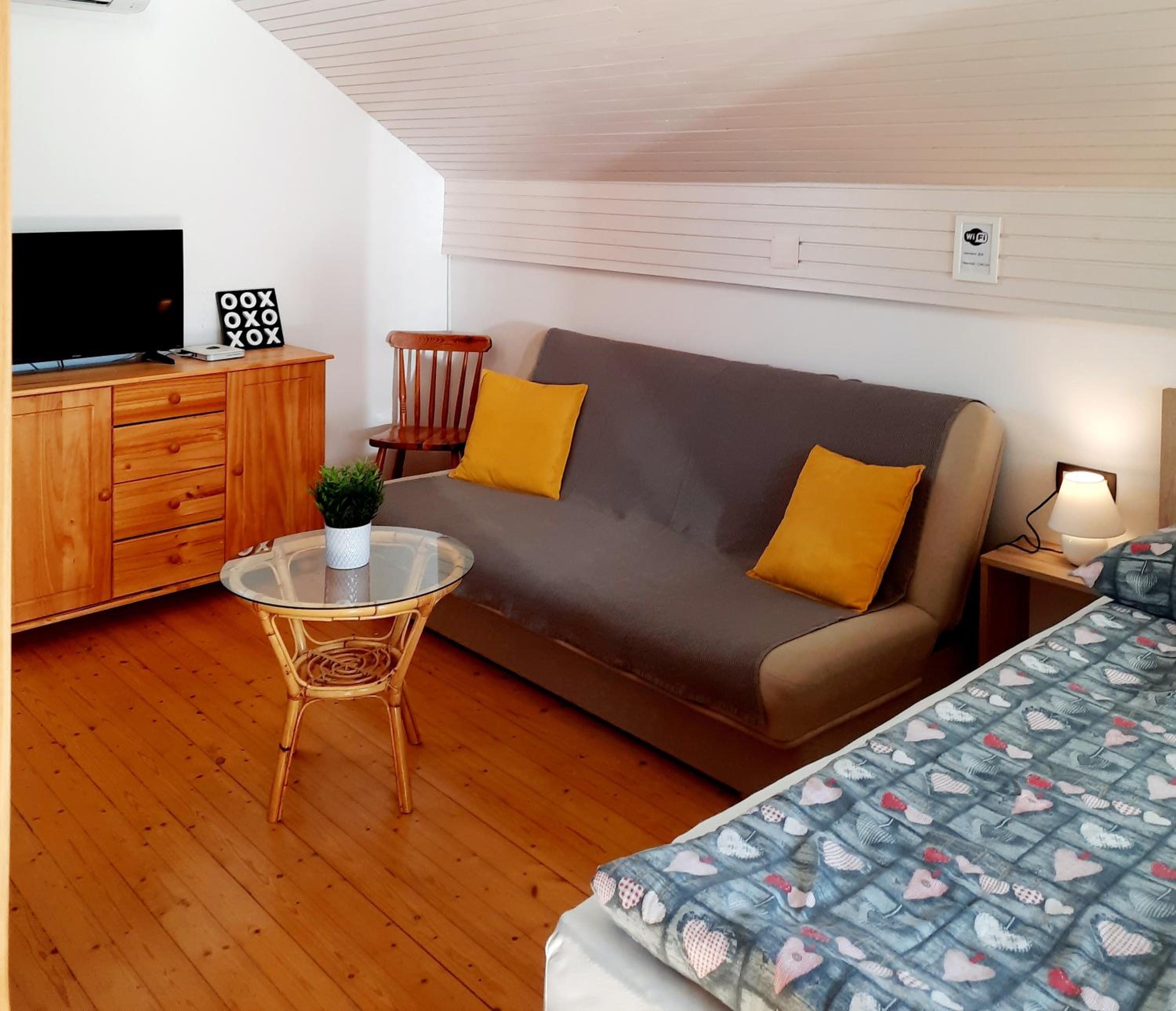 Apartment with View and Balcony photo 2