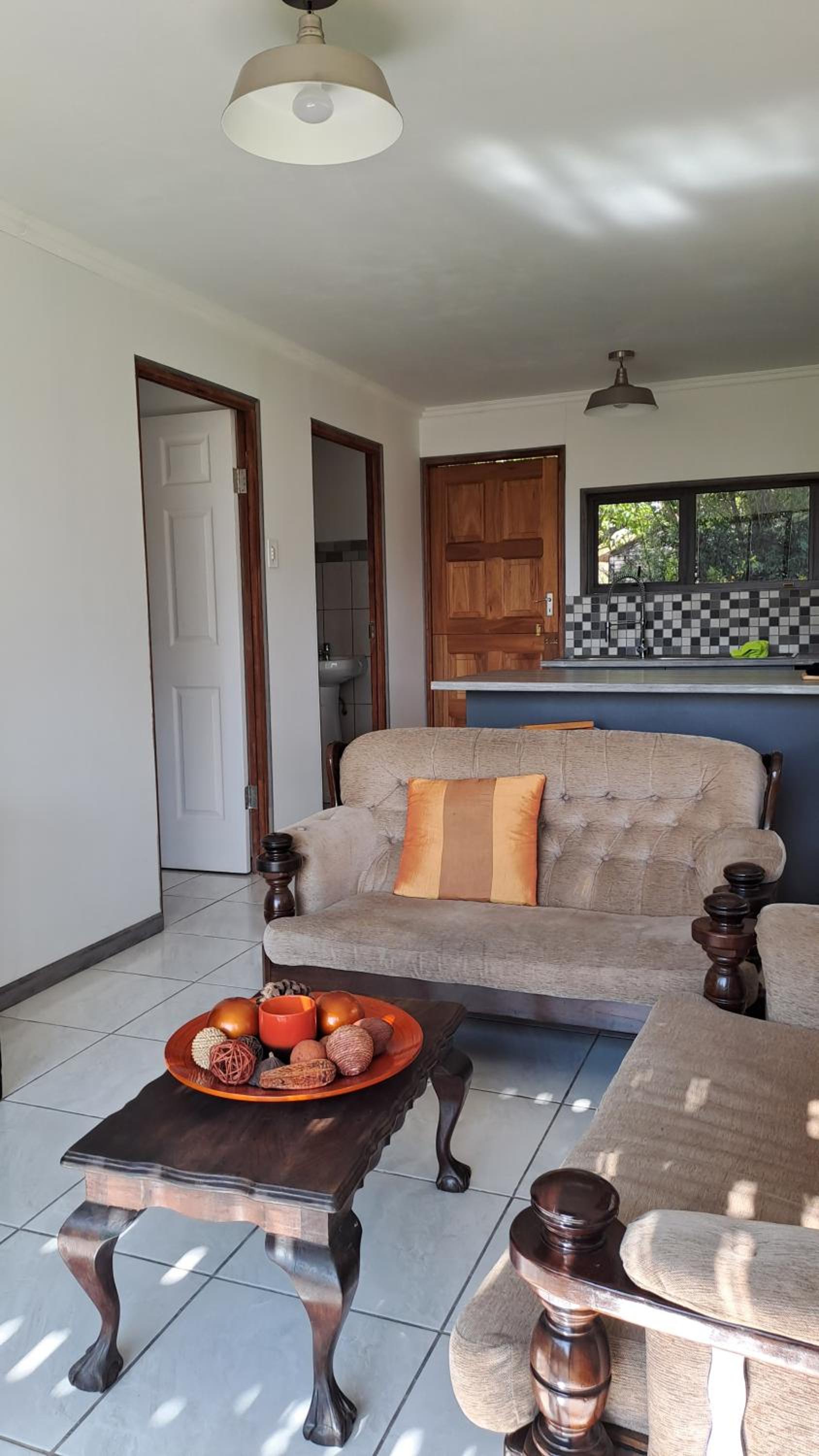 One-Bedroom House photo 1