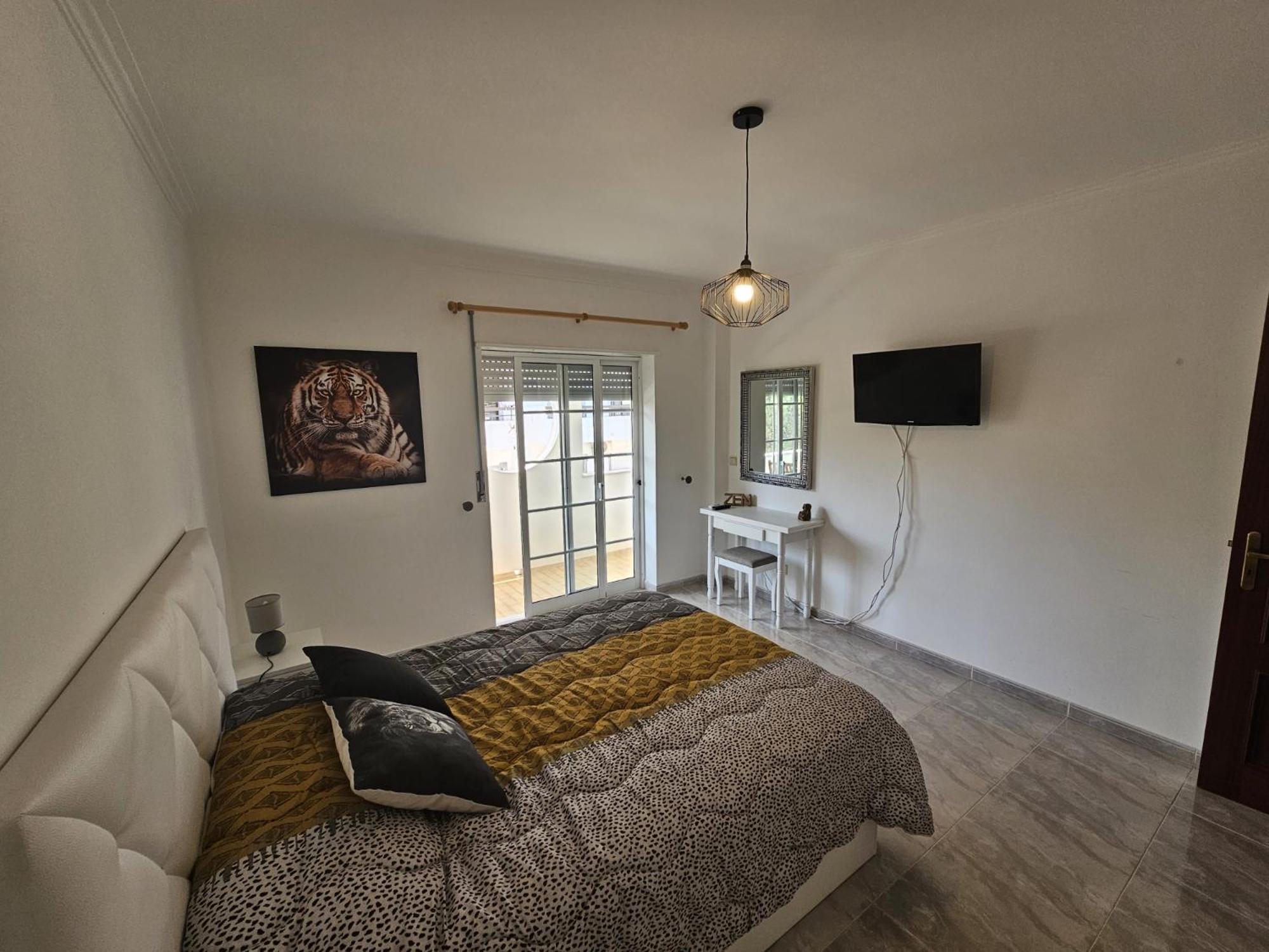 Apartment with Balcony photo 1
