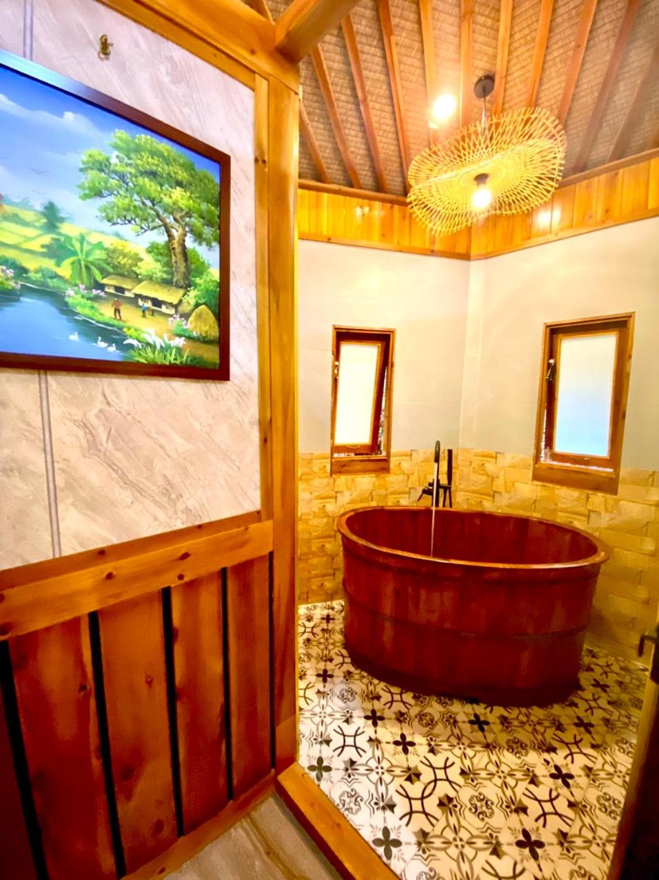 Deluxe Bungalow photo 2