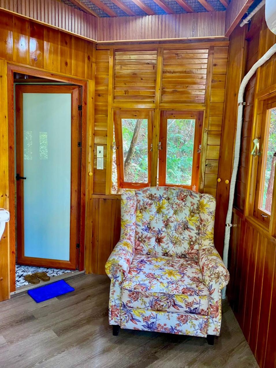 One-Bedroom Bungalow photo 1
