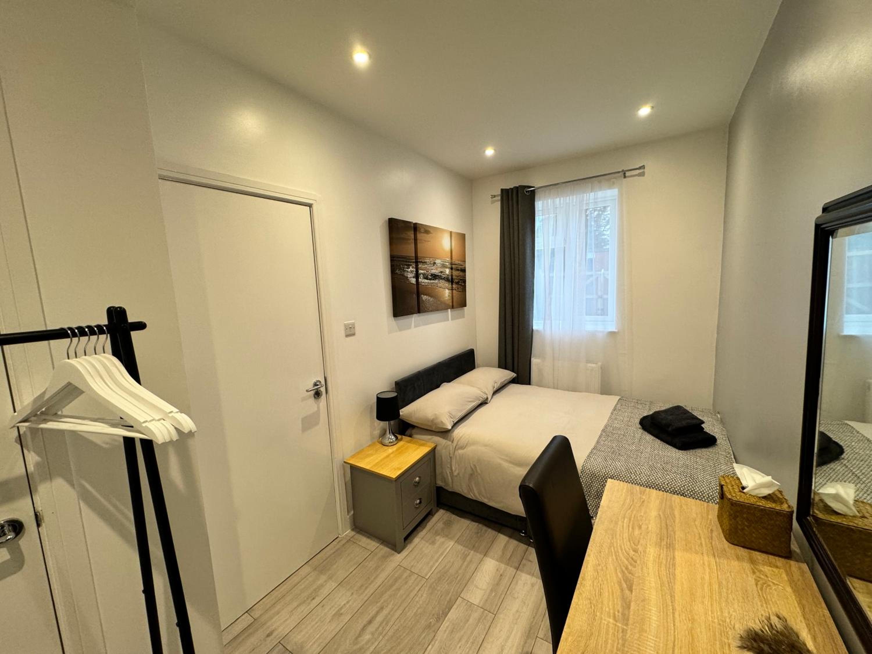 Single Room with Shared Bathroom photo 1