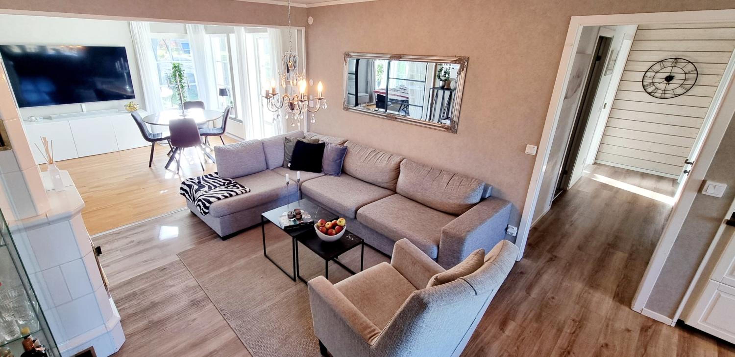 Villa photo 1