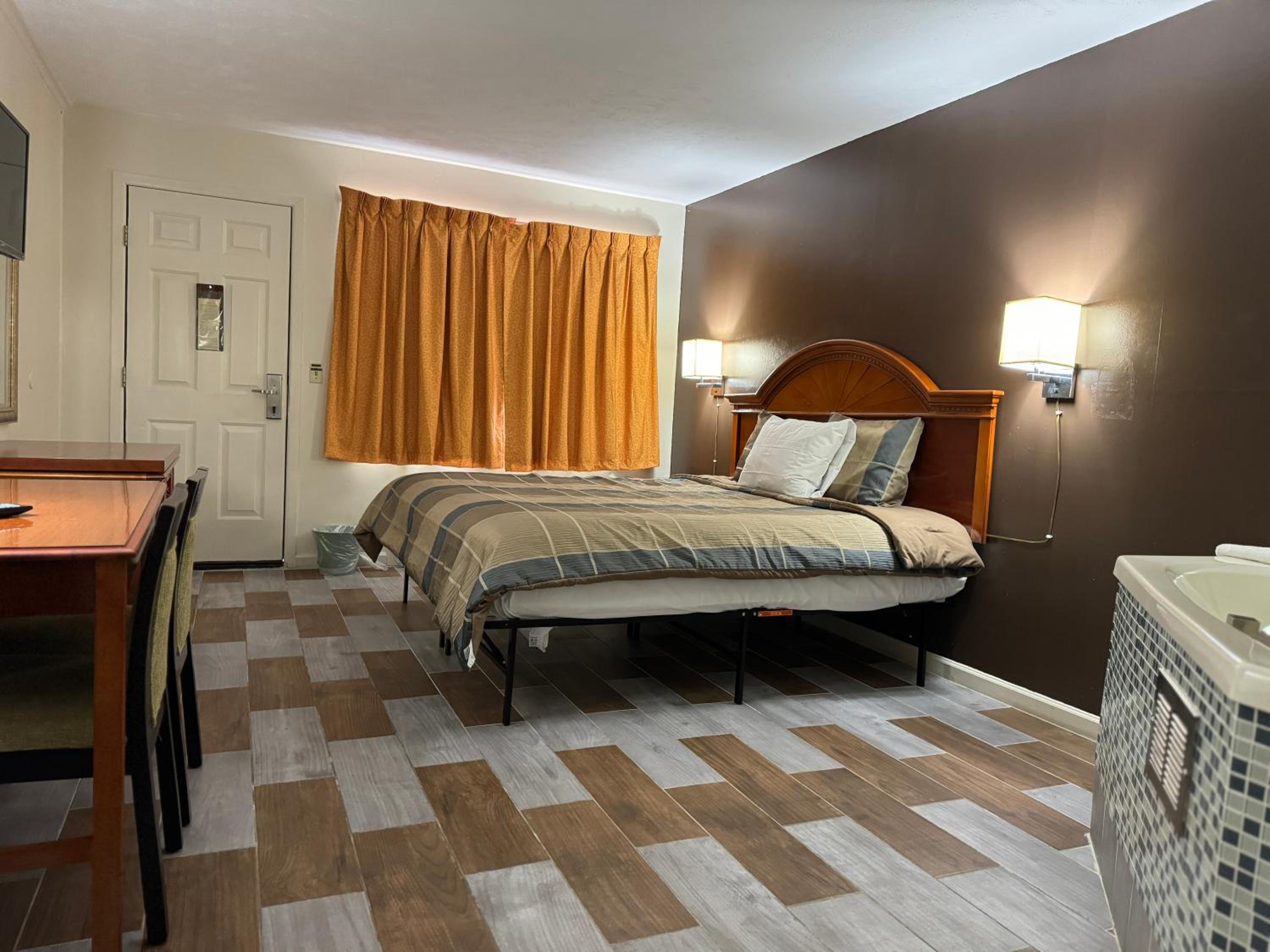 Deluxe Double Room - Photo 12