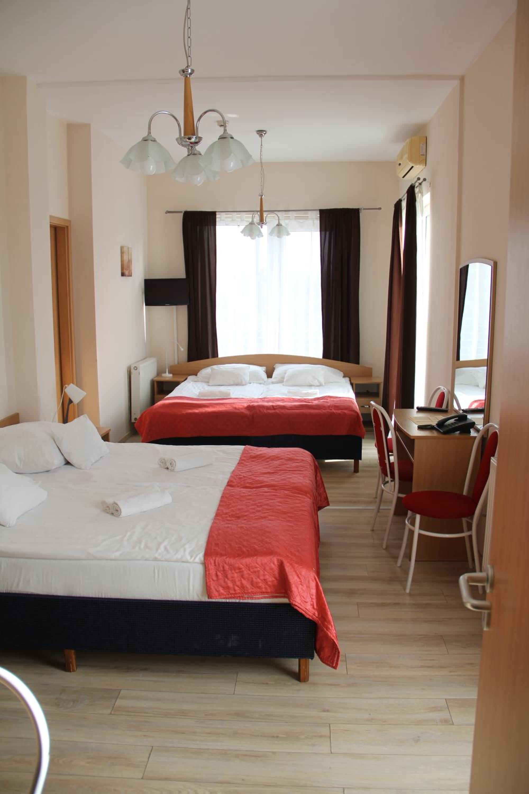 Standard Quadruple Room - Photo 2