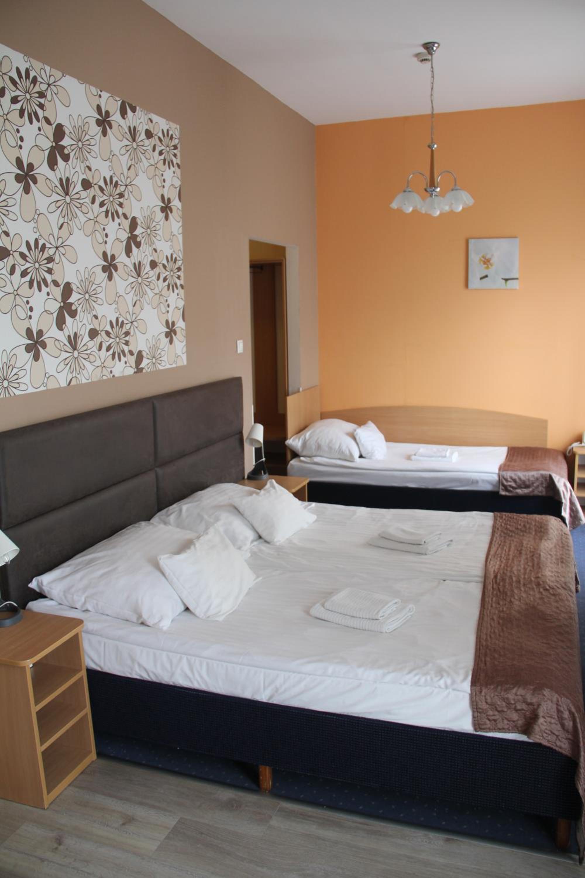 Standard Triple Room - Photo 2