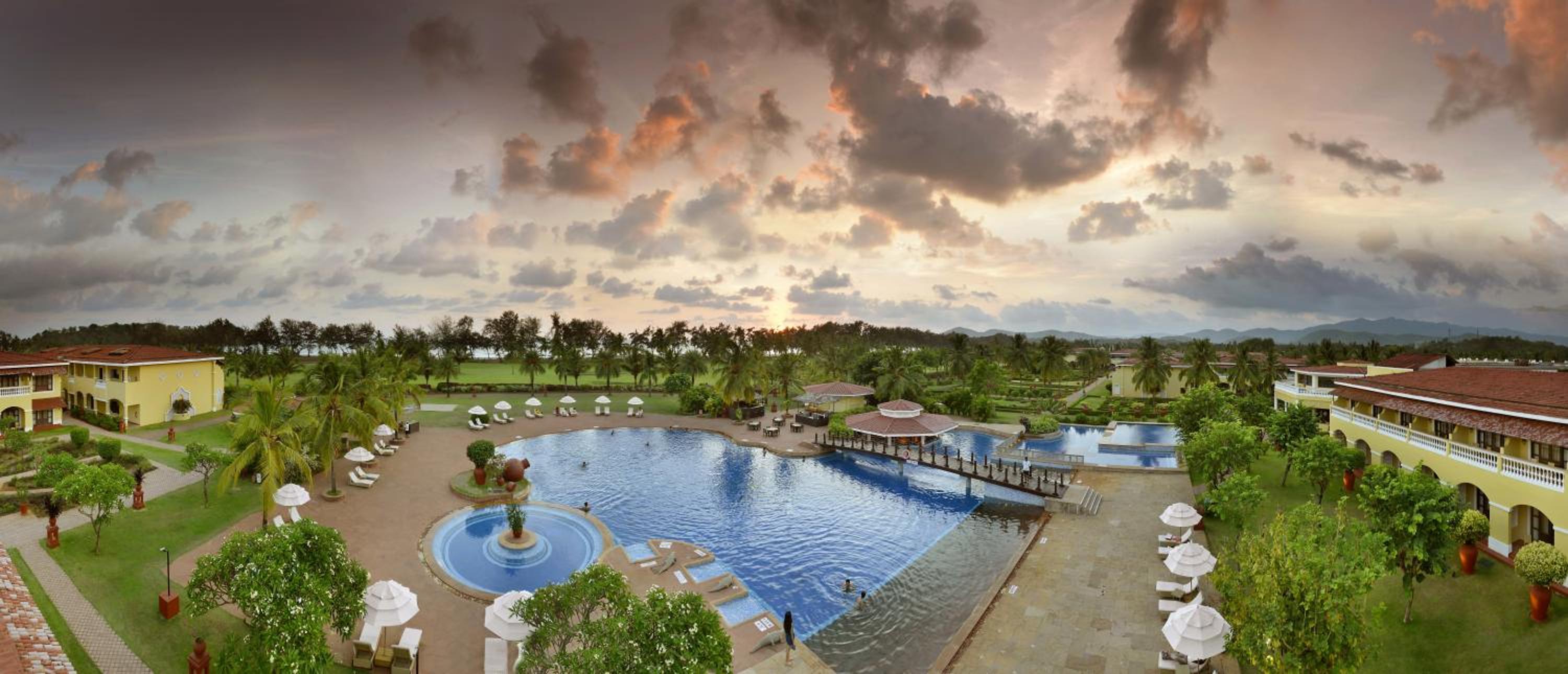 Pool View Suite King photo
