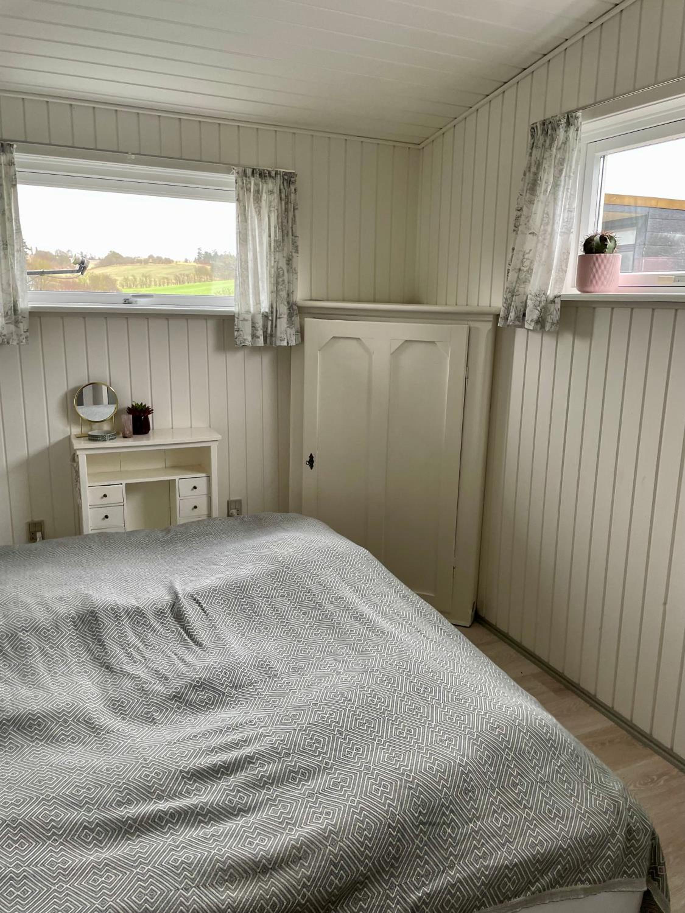 Three-Bedroom House photo 1