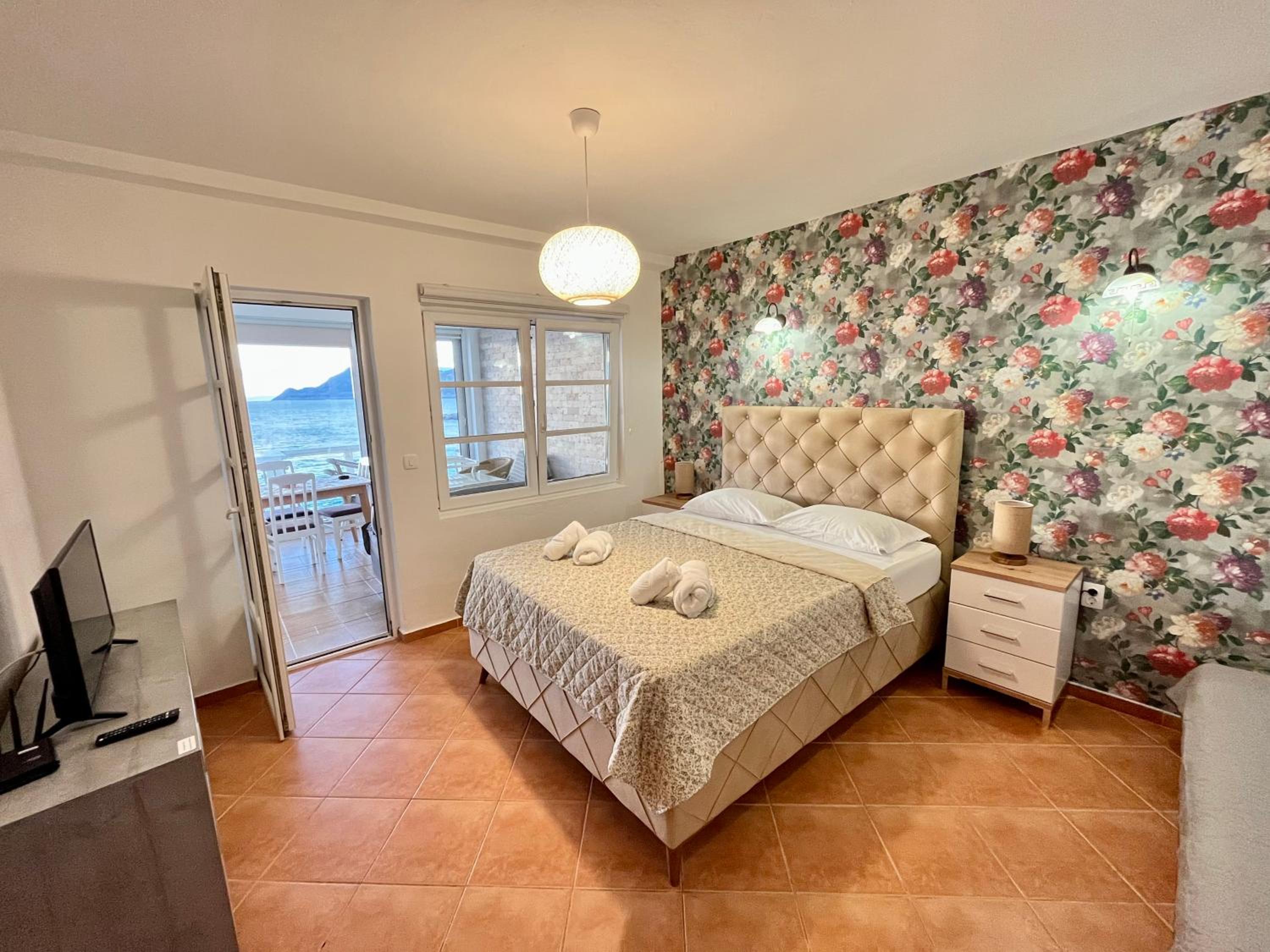 One-Bedroom Apartment with Sea View