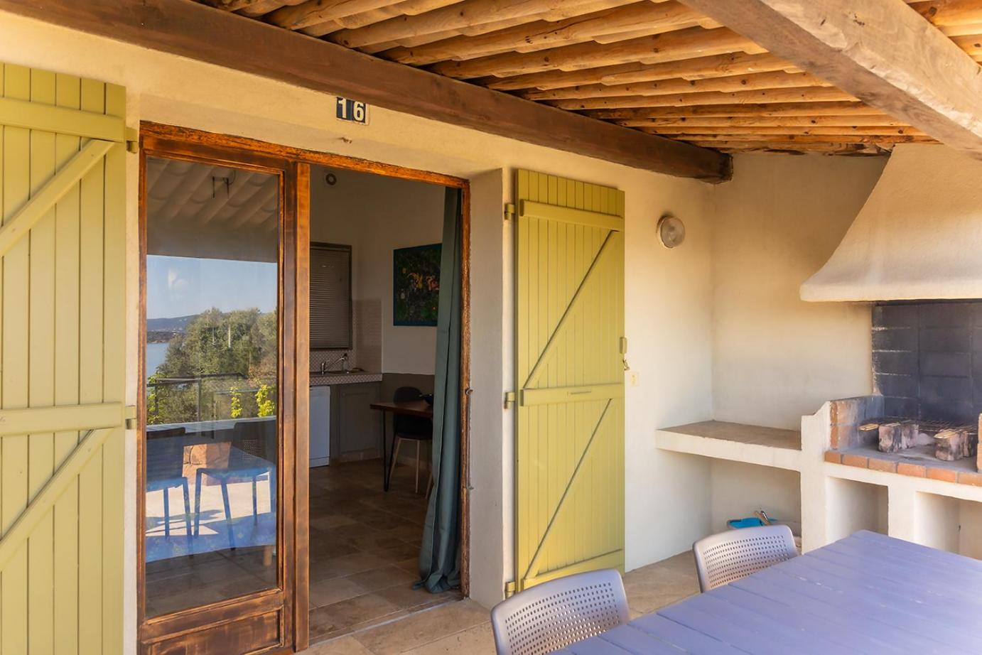 Studio with Sea View photo 2