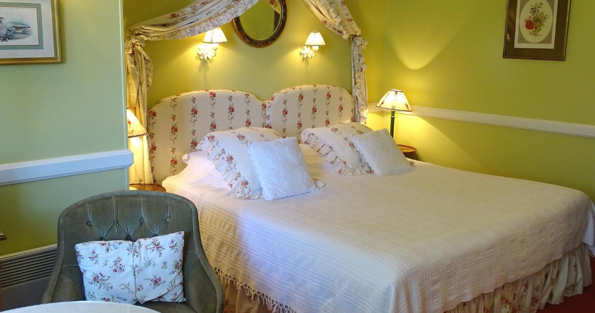 Double or Twin Room with Garden View photo 2