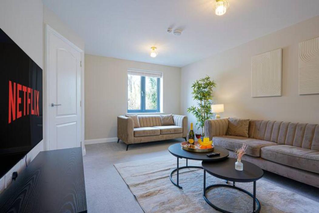 Three-Bedroom House photo 1