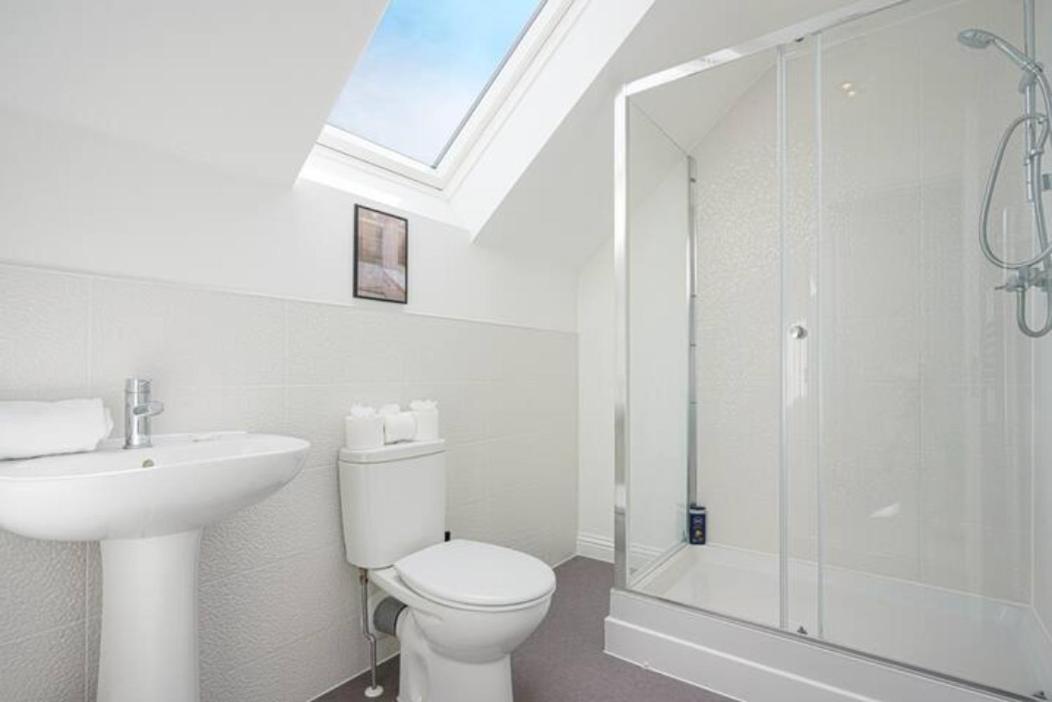 Three-Bedroom House photo 2