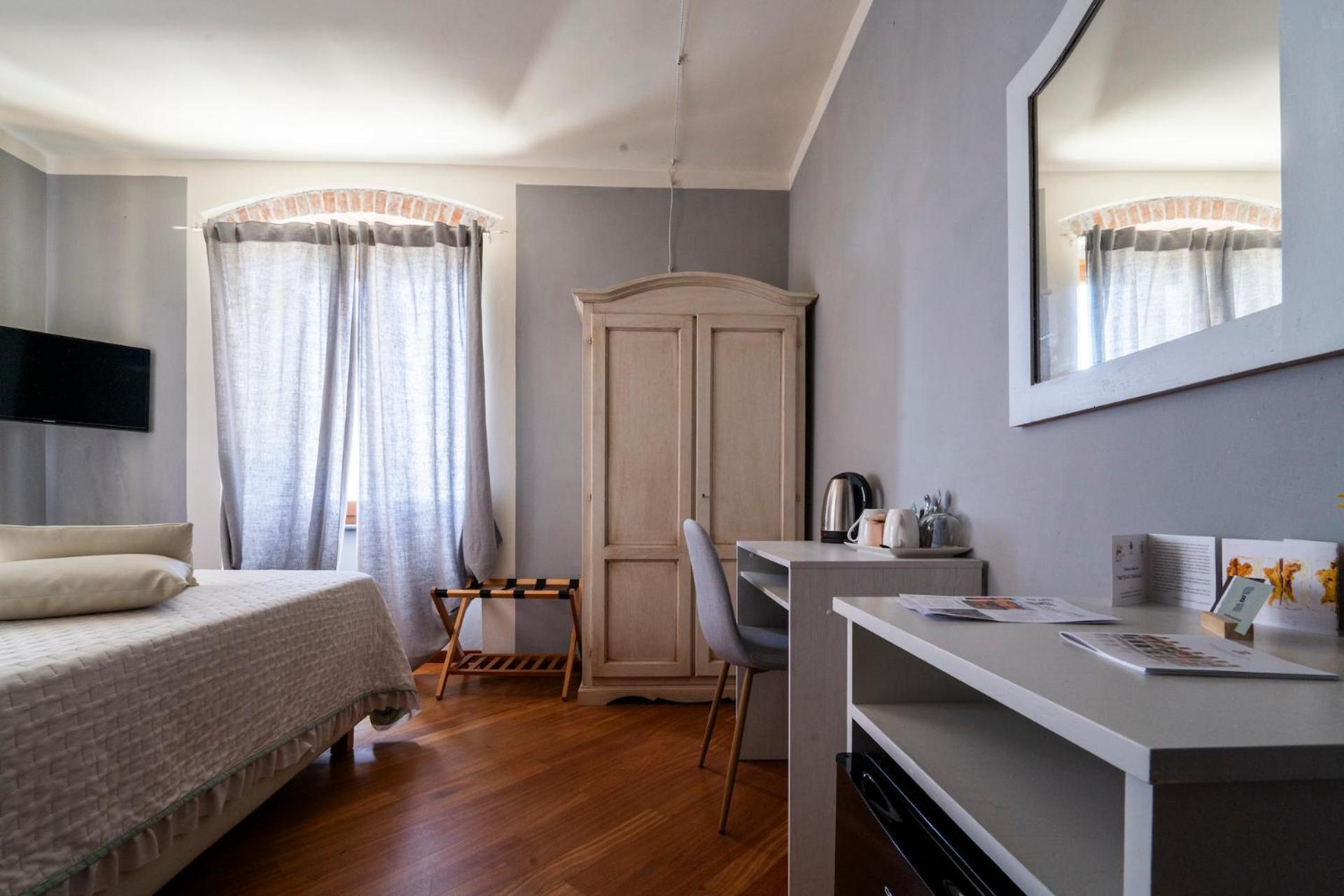 Standard Double Room - Photo 2