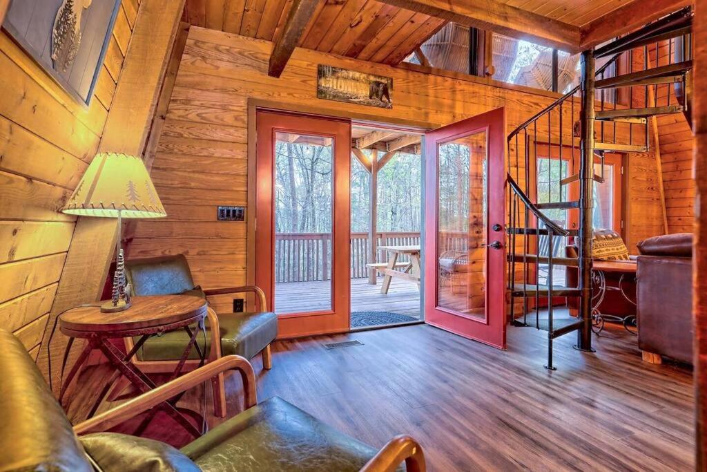 Three-Bedroom Chalet photo 1