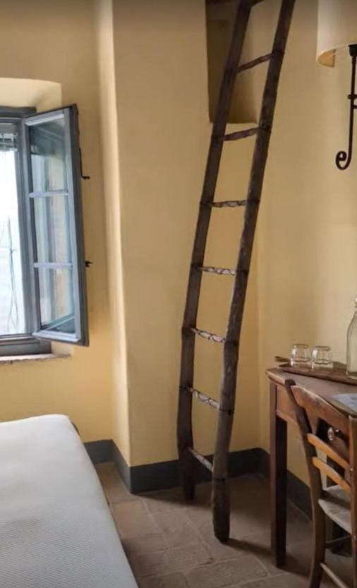 Double or Twin Room with Private Bathroom photo 1