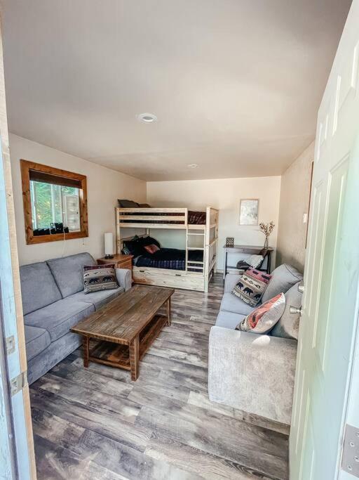 Four-Bedroom House photo 1