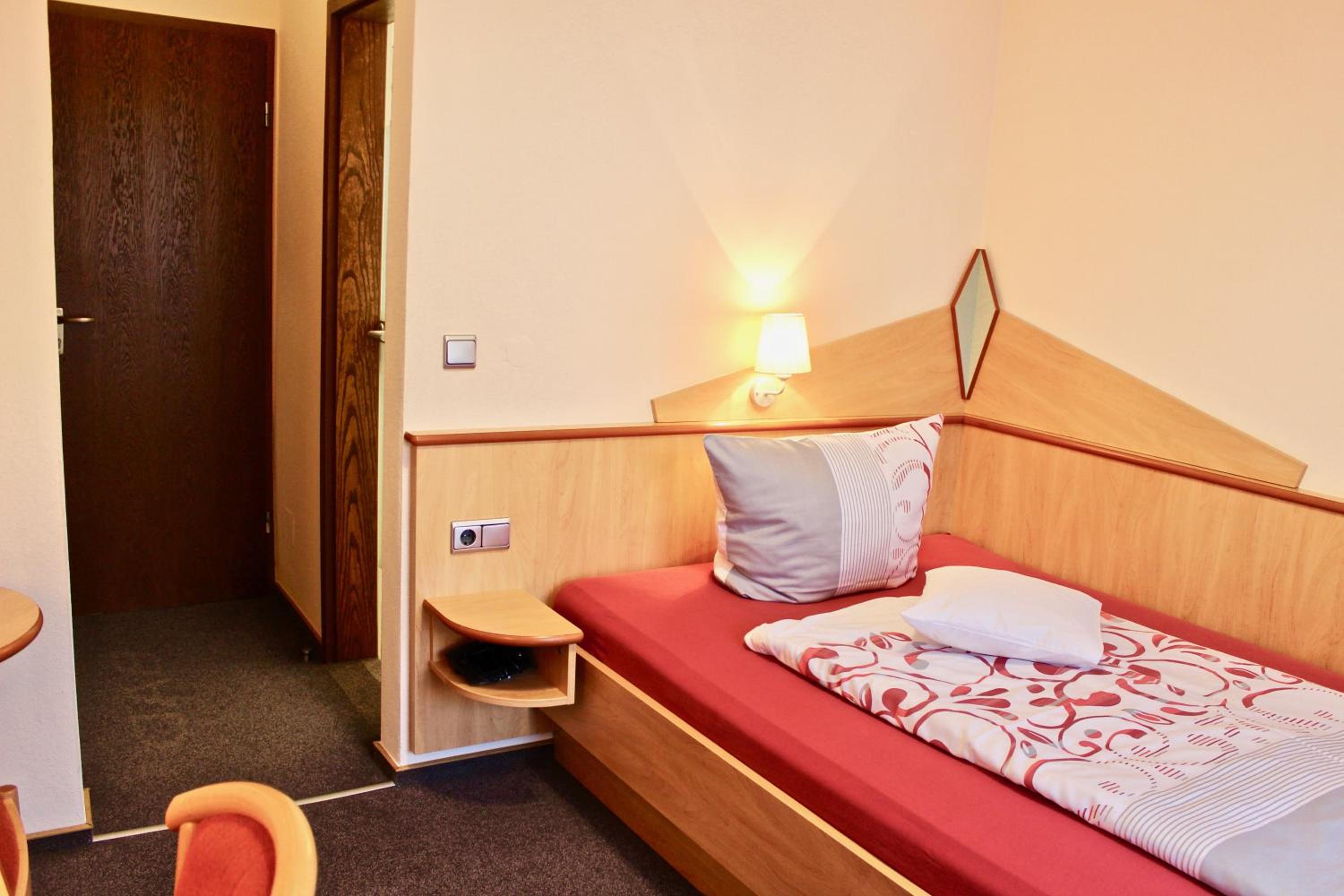 Single Room photo 3