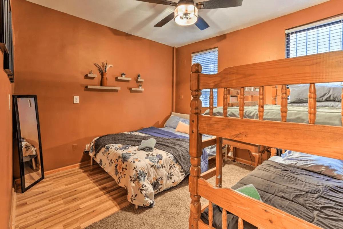 One-Bedroom House - Photo 16