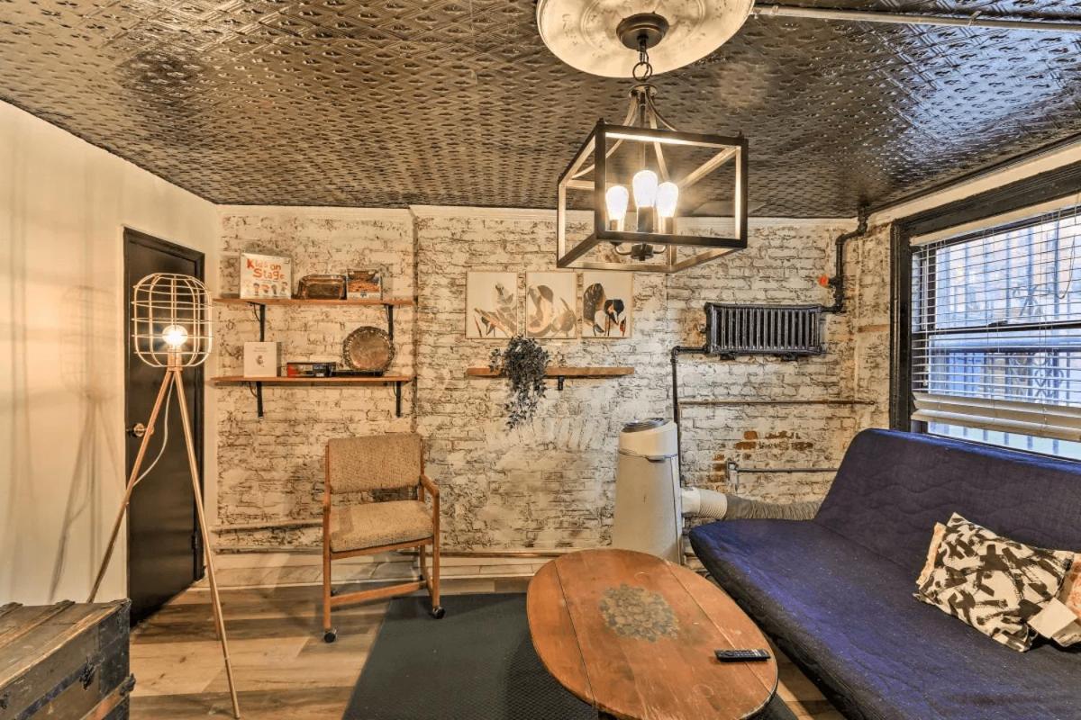 One-Bedroom House - Photo 21