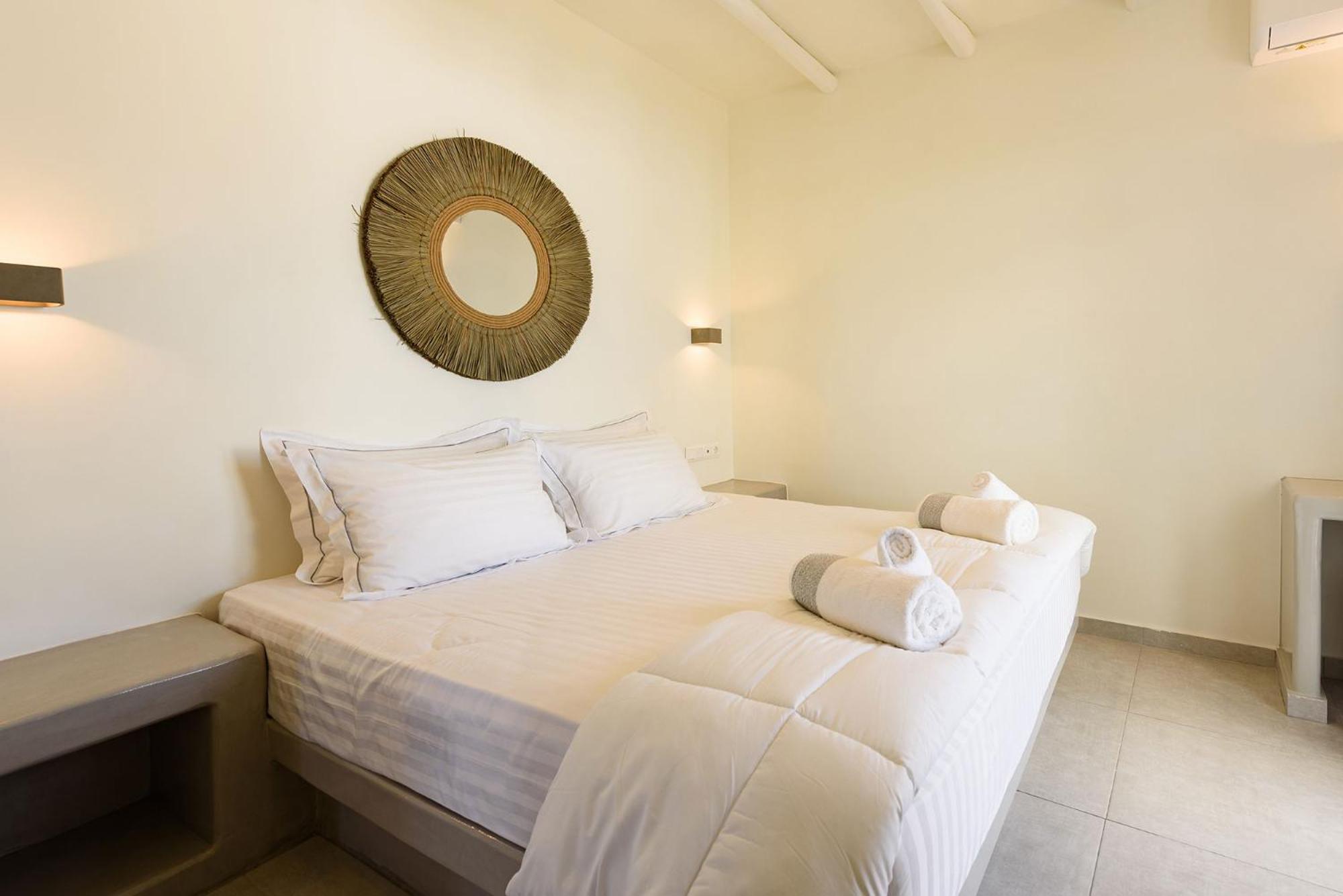 Superior Suite with Sea View and Outdoor Hot Tub