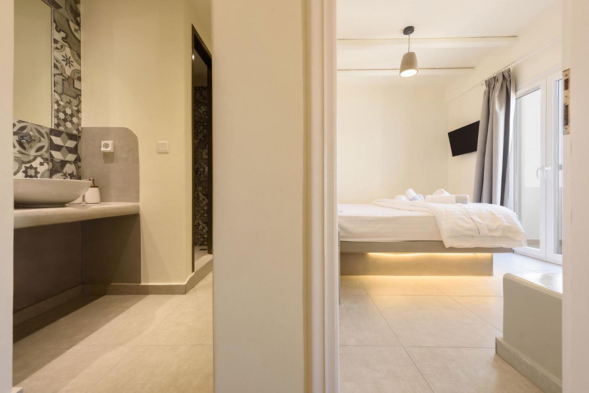 Superior Suite with Sea View and Outdoor Hot Tub photo 3
