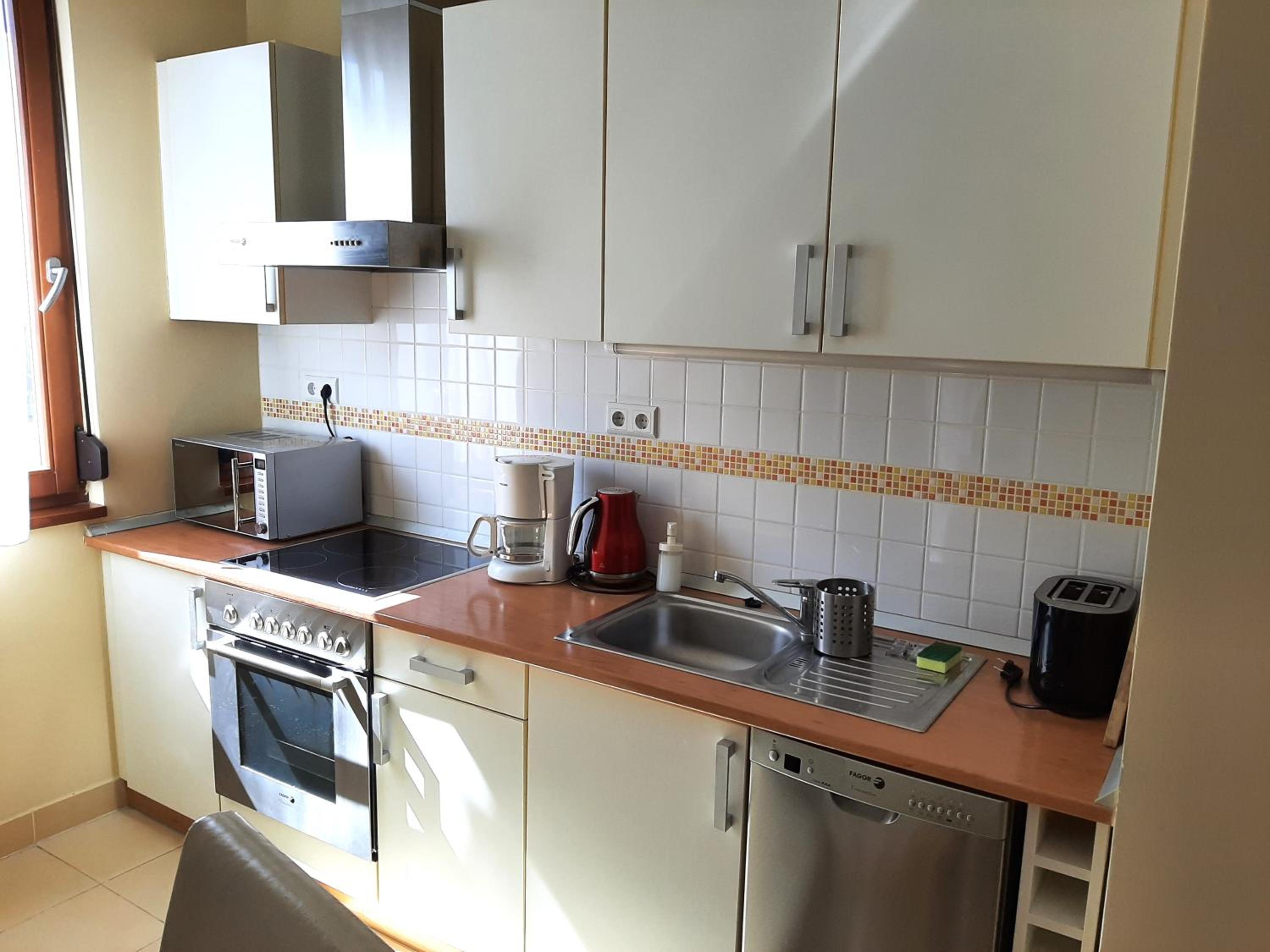 1-Bedroom Deluxe Apartment (4 Adults) - Photo 8