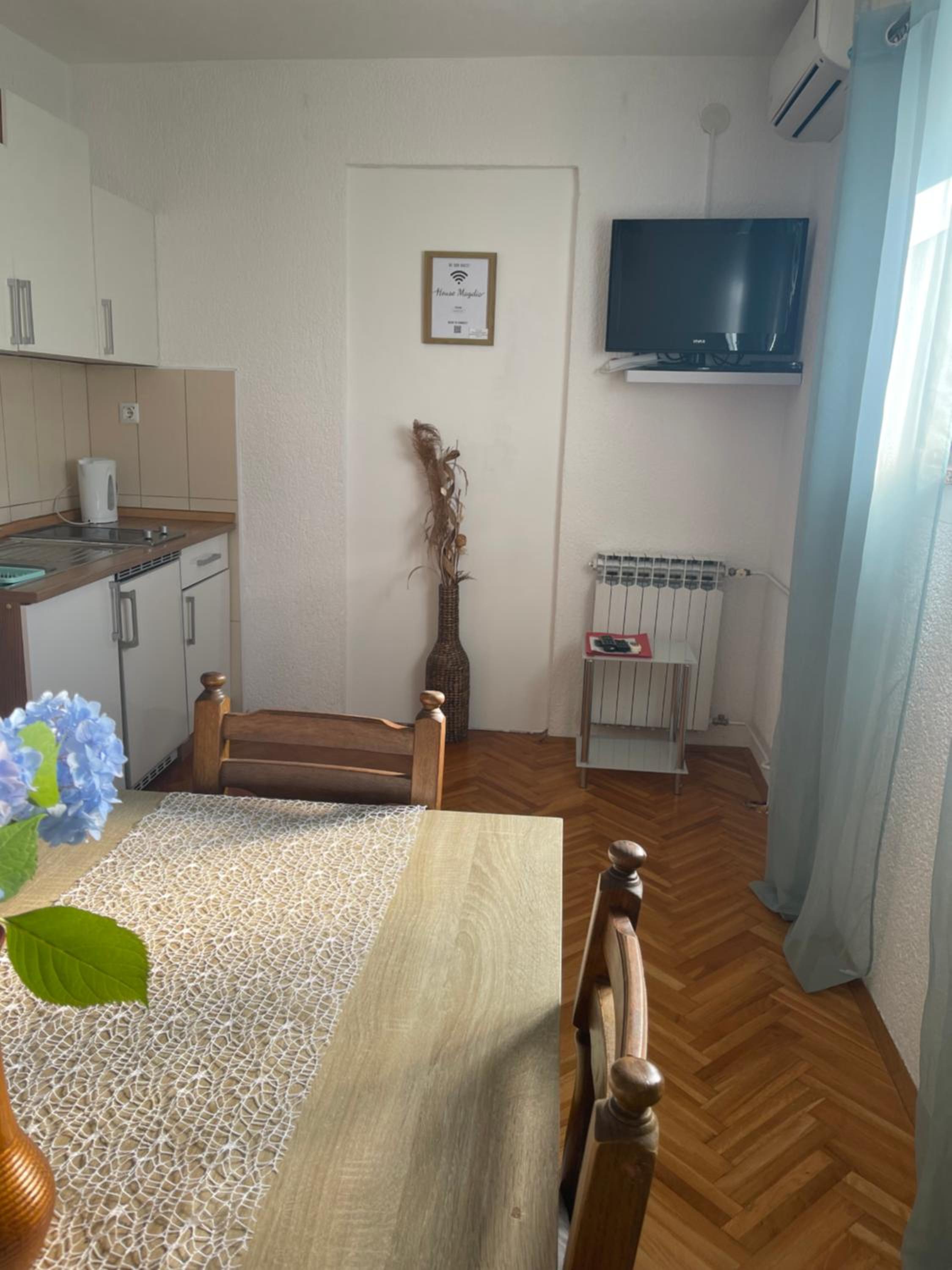 Two-Bedroom Apartment - Photo 3