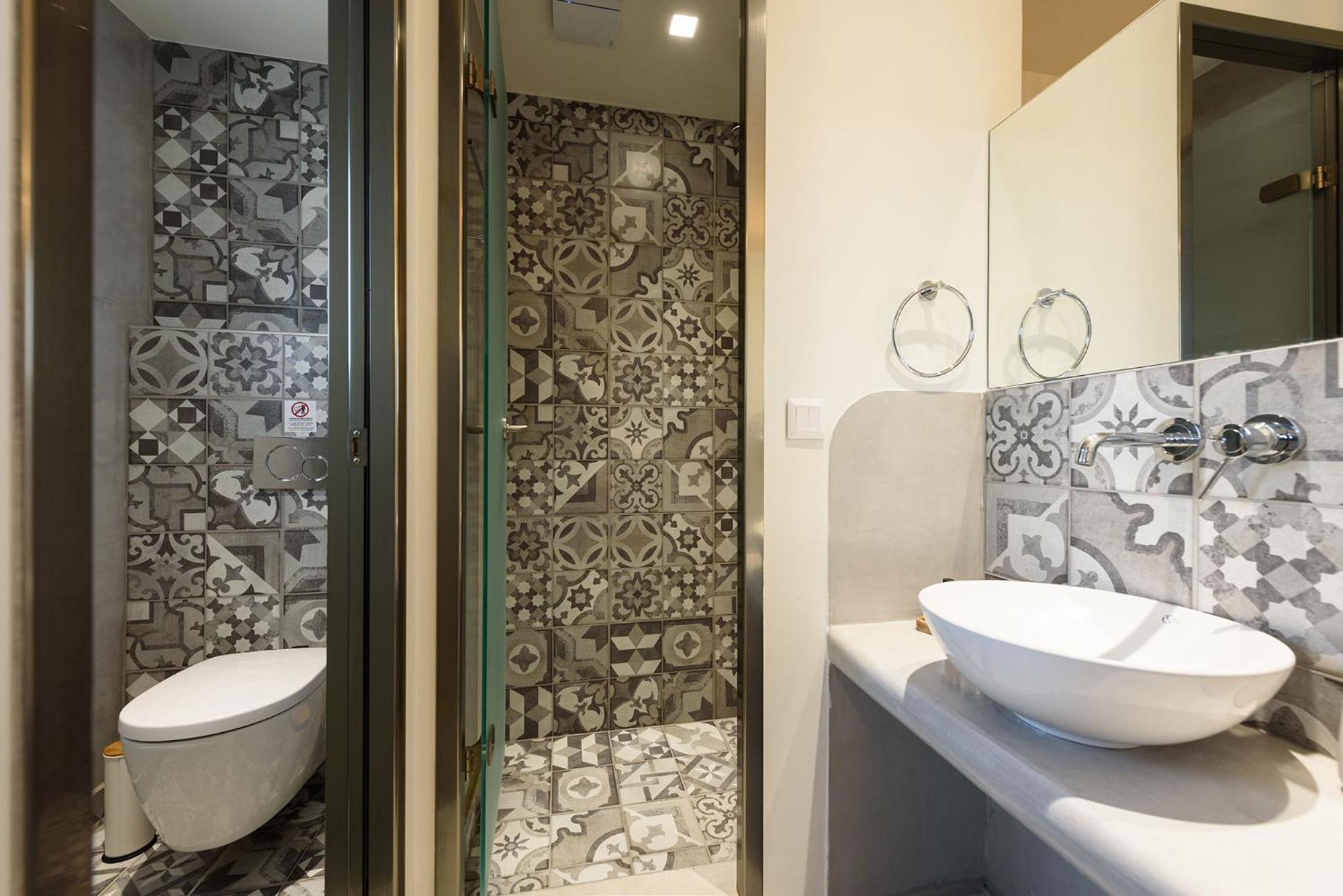 Junior Suite with Sea View and Outdoor Hot Tub - Photo 2