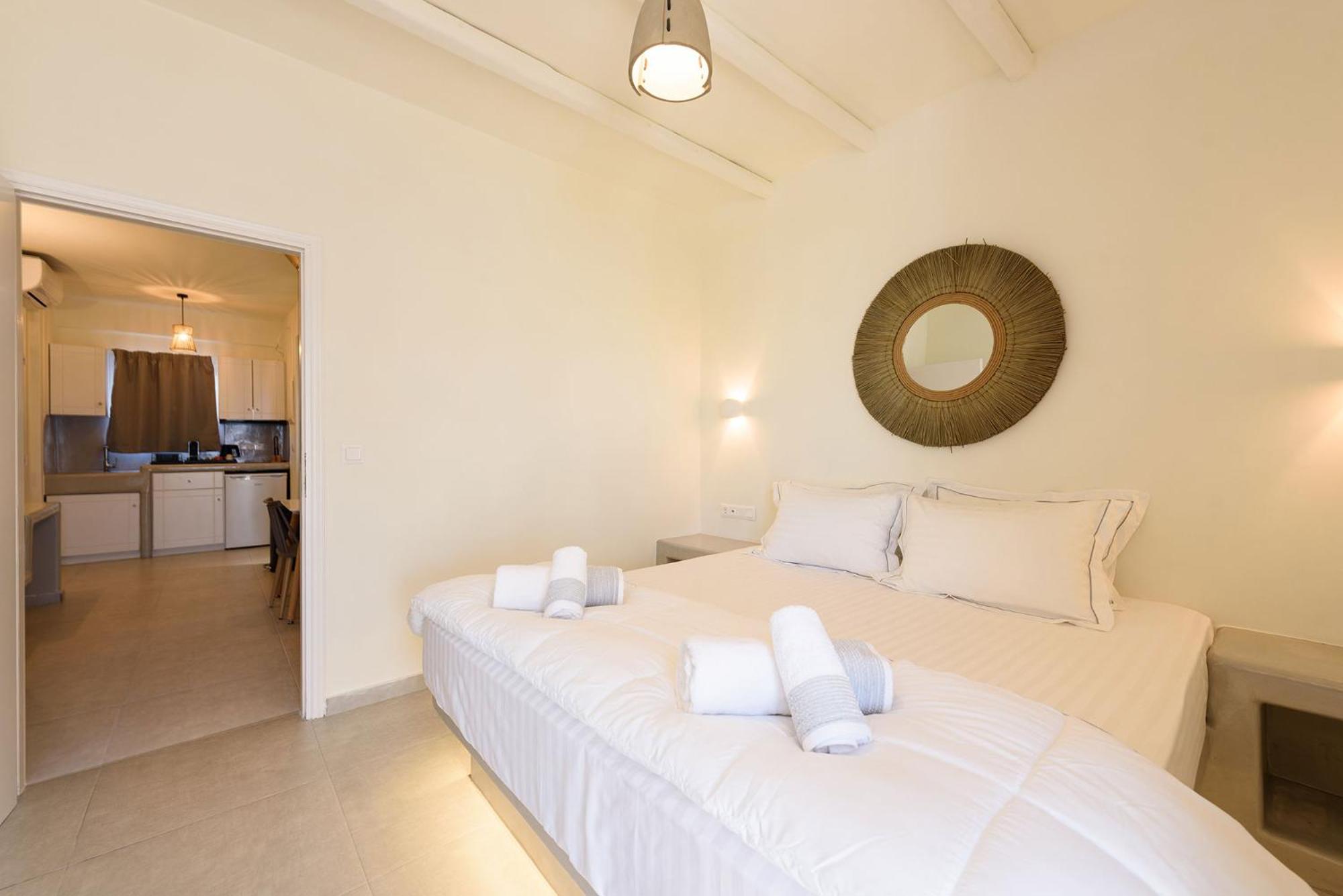 Junior Suite with Sea View and Outdoor Hot Tub - Photo 1