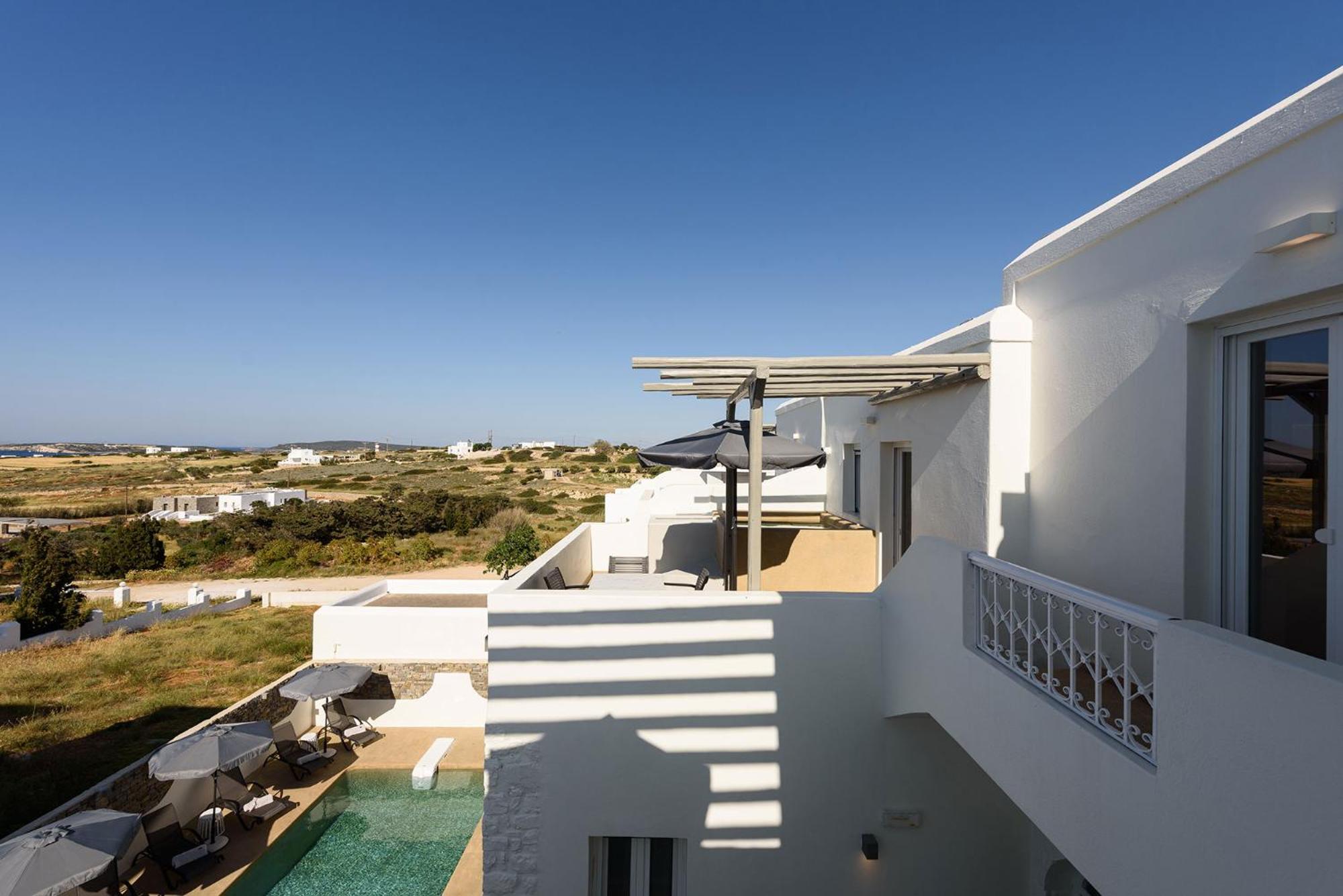 Junior Suite with Sea View and Outdoor Hot Tub - Photo 11