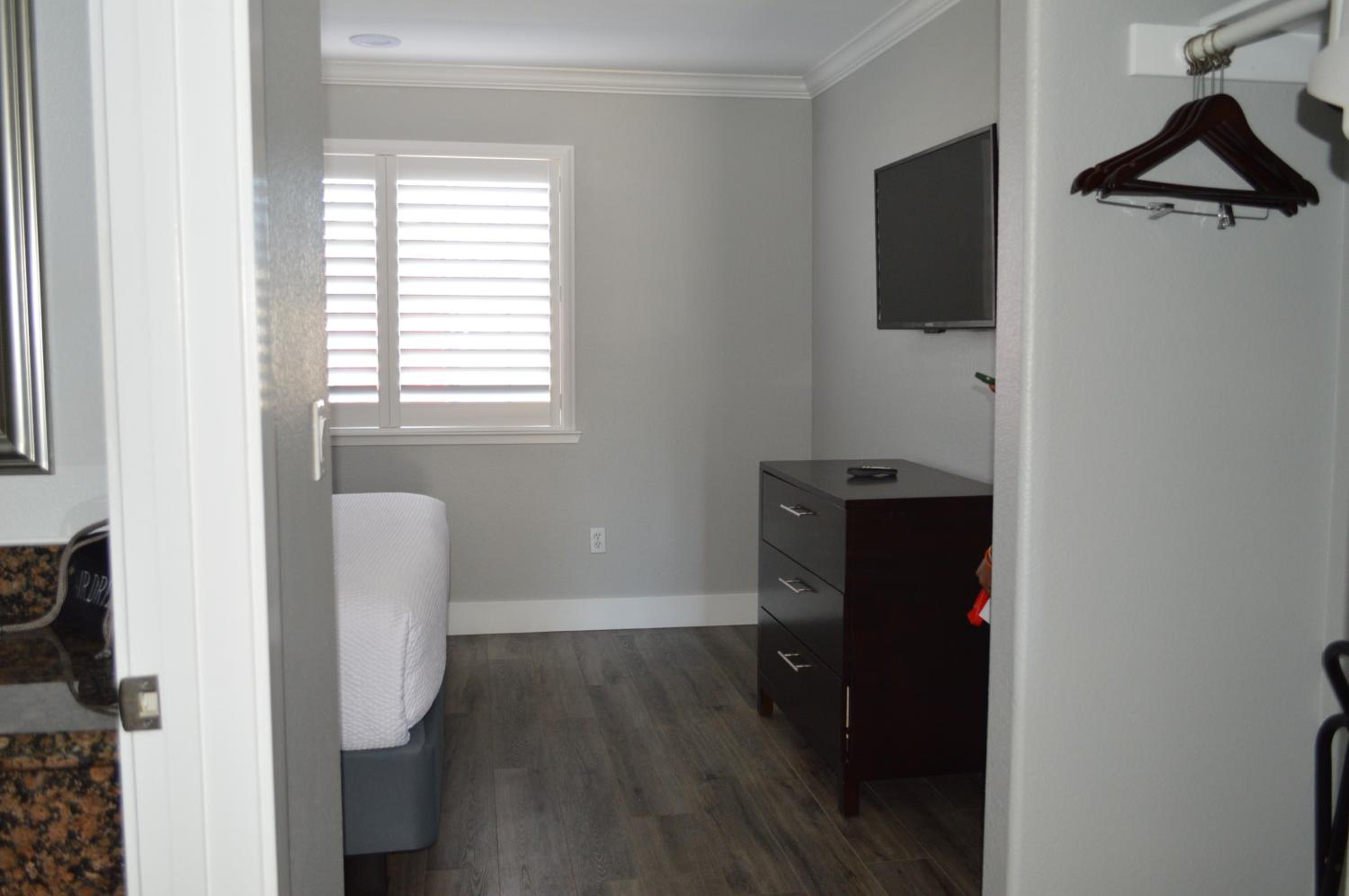 King Suite - Photo 12