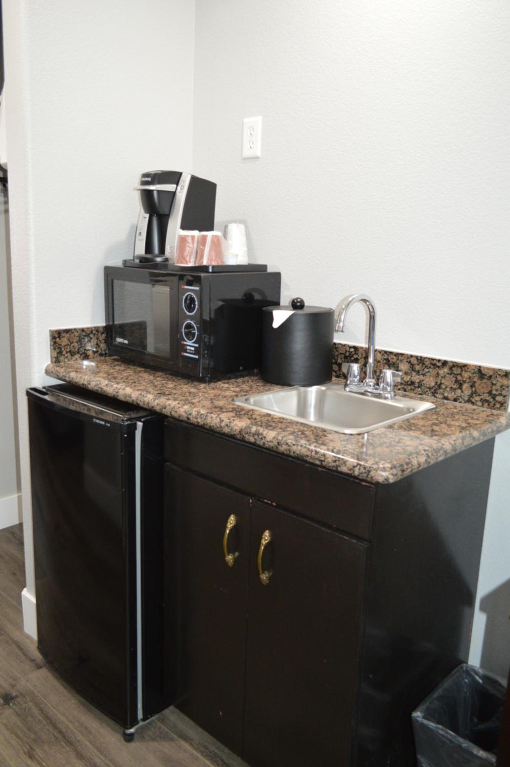King Suite - Photo 17