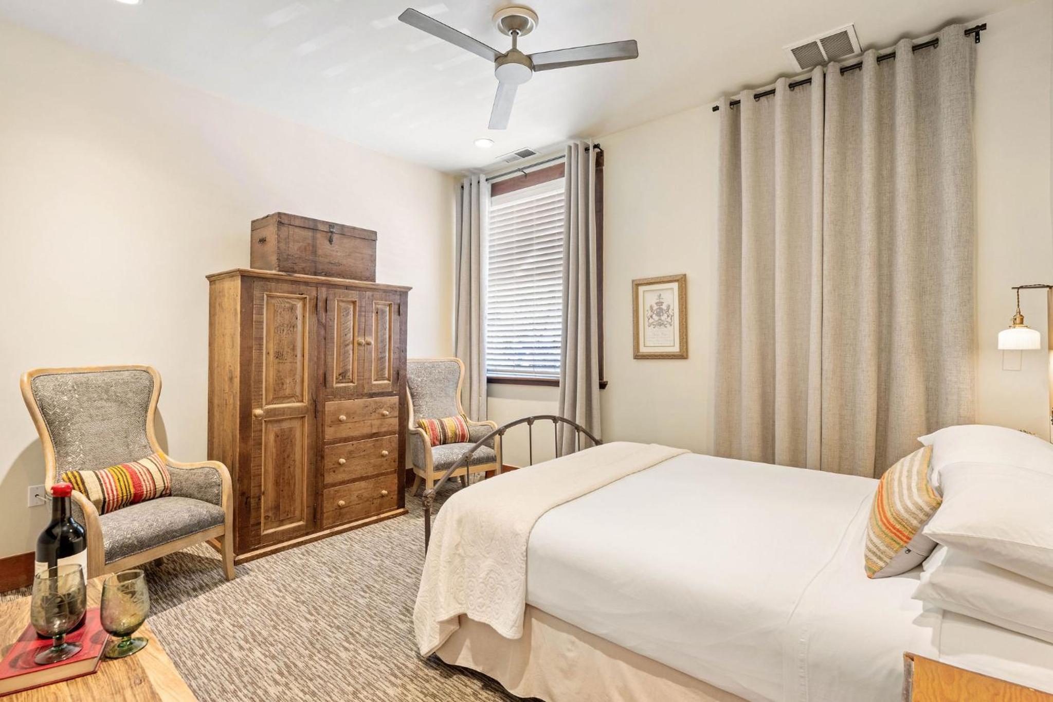 Standard Queen Room Accessible, Ensuite (Room 1) photo 3