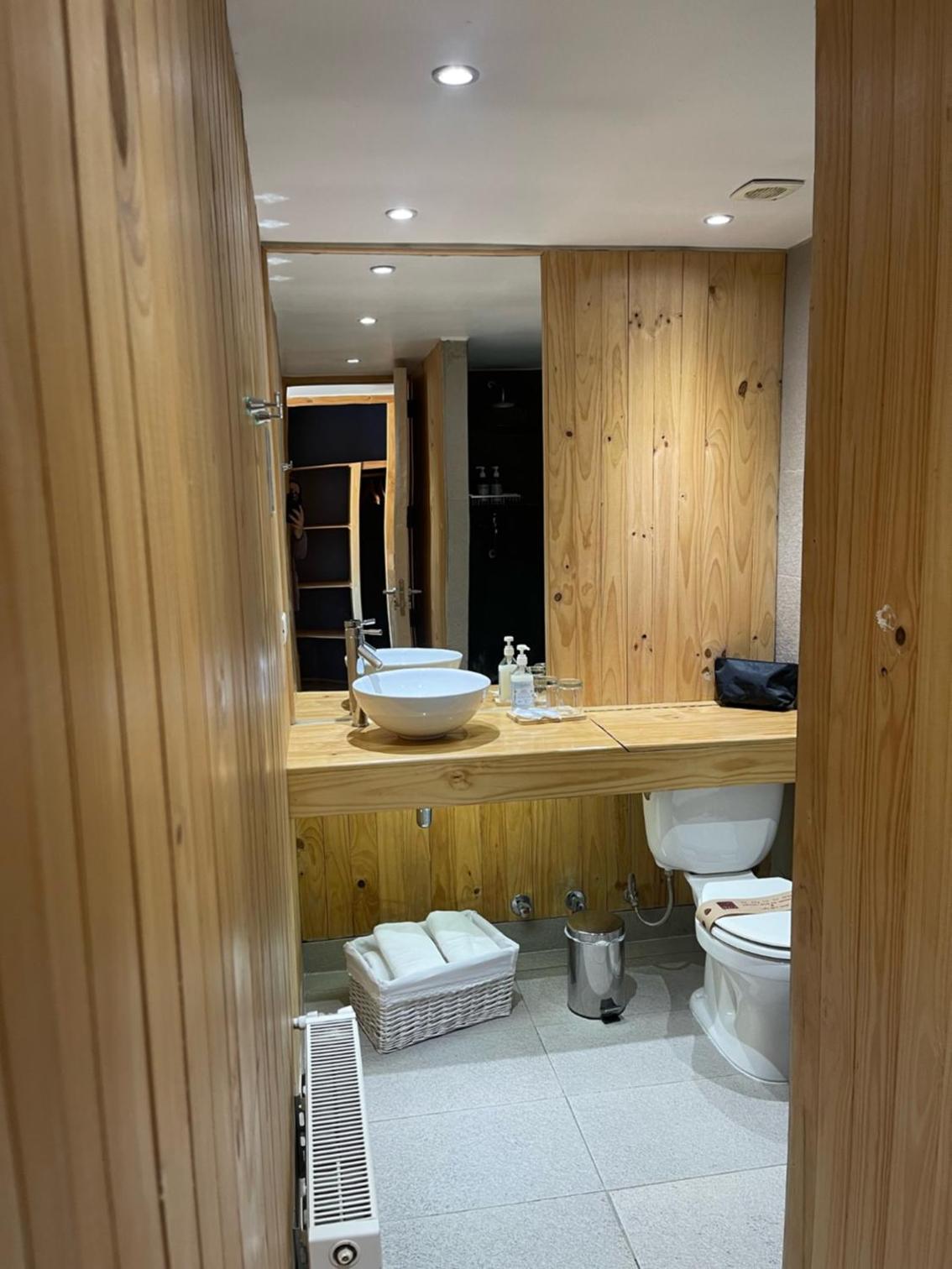 Double Or Twin Room With Private Bathroom photo 3