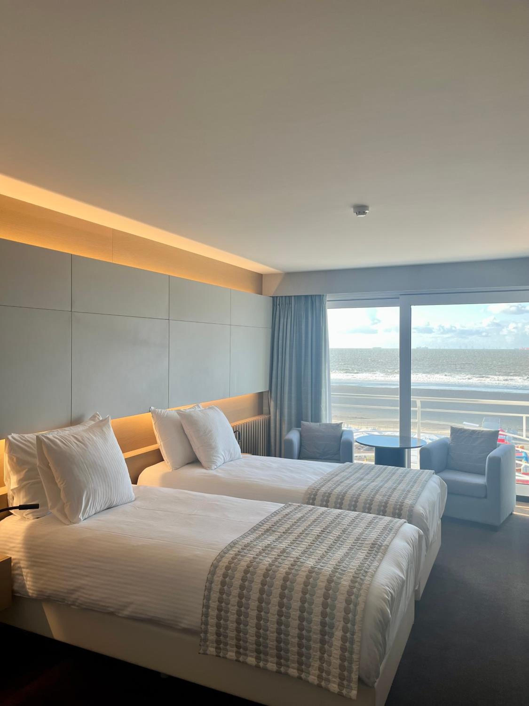 Standard Twin Room with Sea View - Pet Free Room