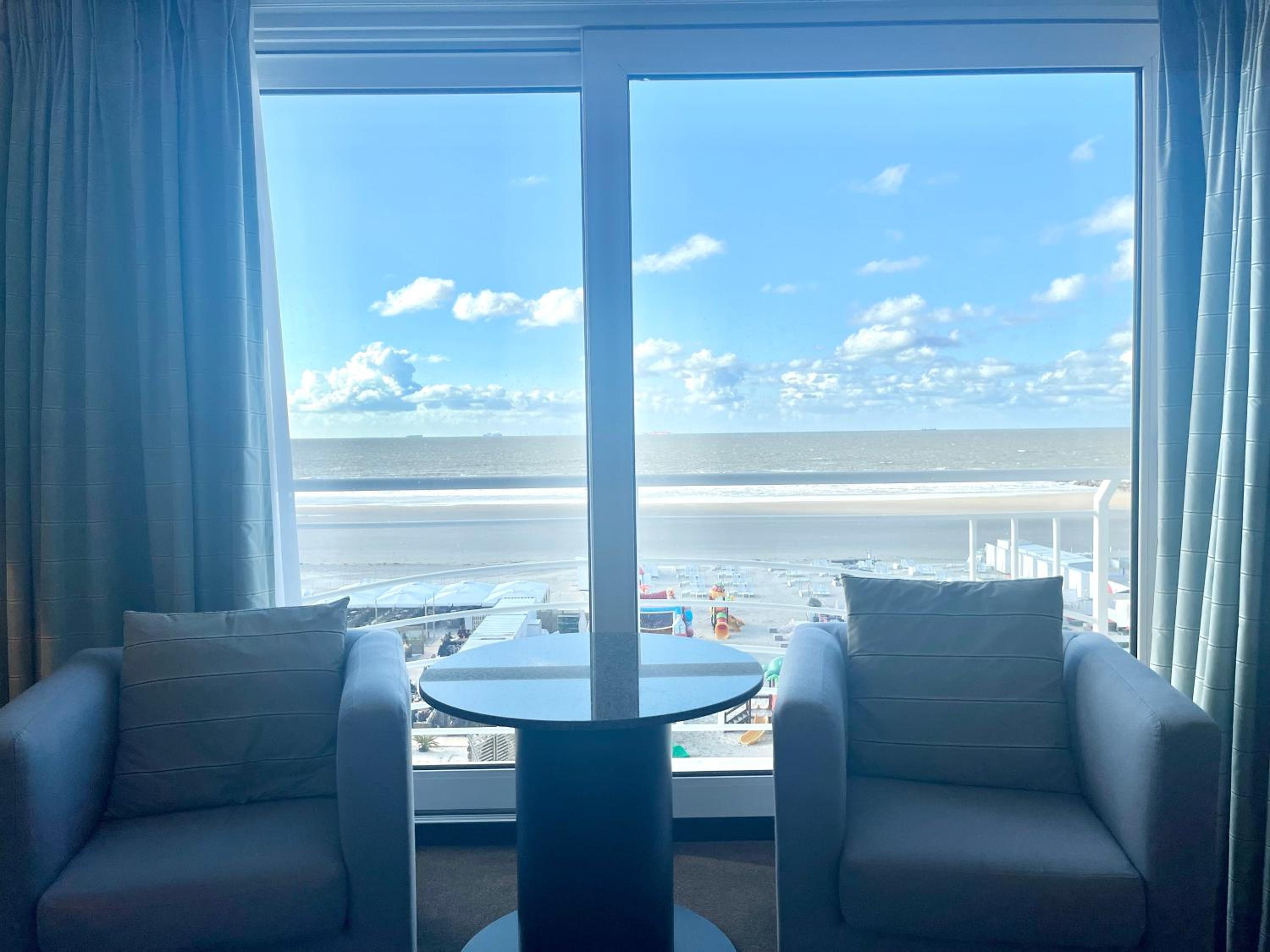 Standard Twin Room with Sea View - Pet Free Room photo 3