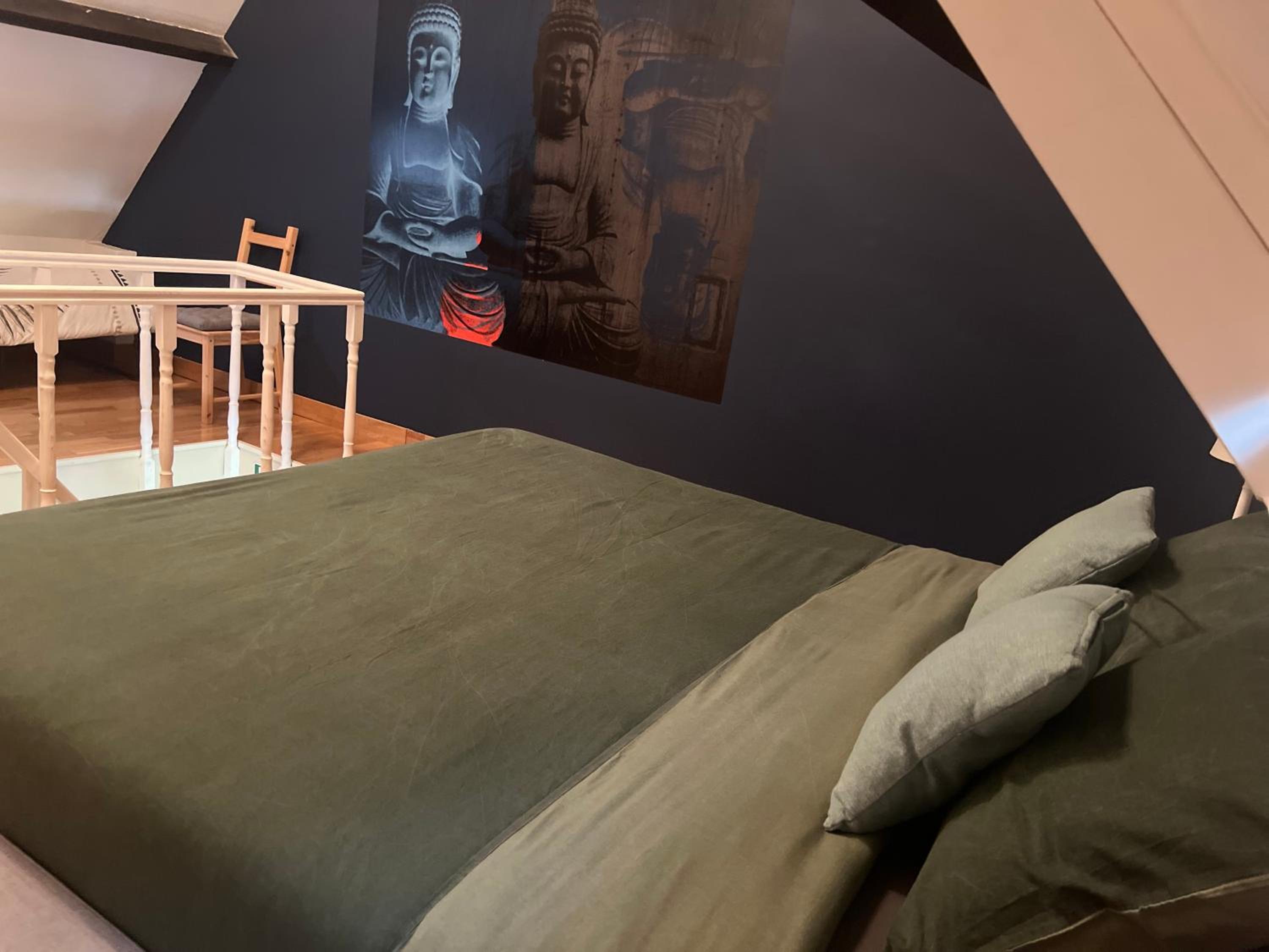 Deluxe Double Room (2 Adults + 1 Child) photo 2