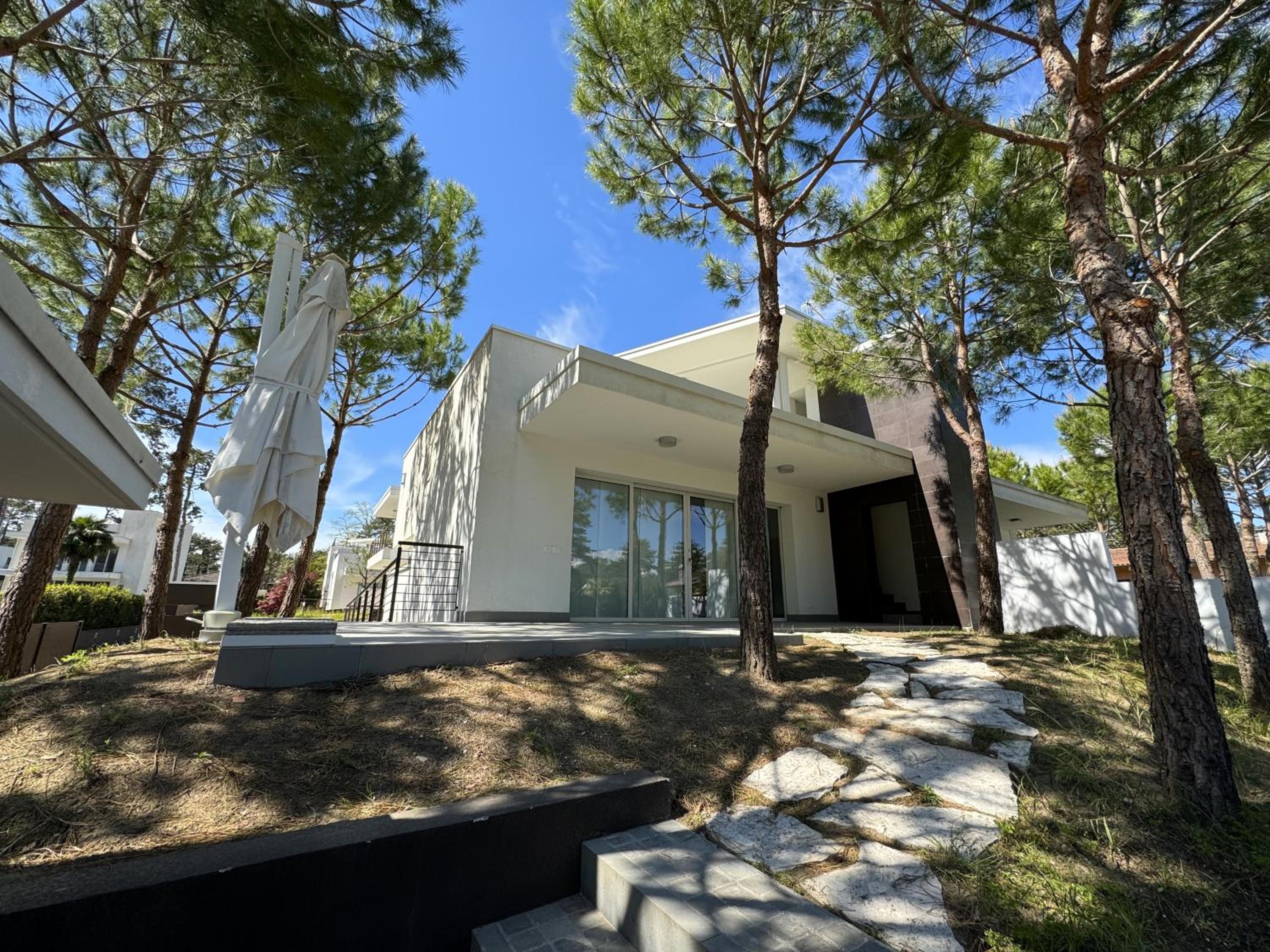 Villa photo 2