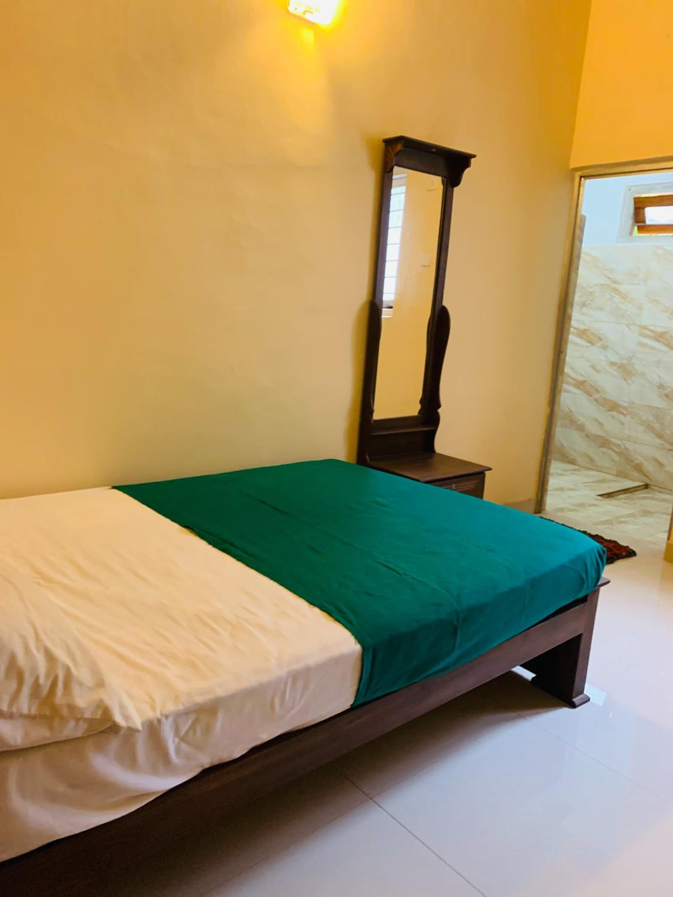 Deluxe King Room photo 1