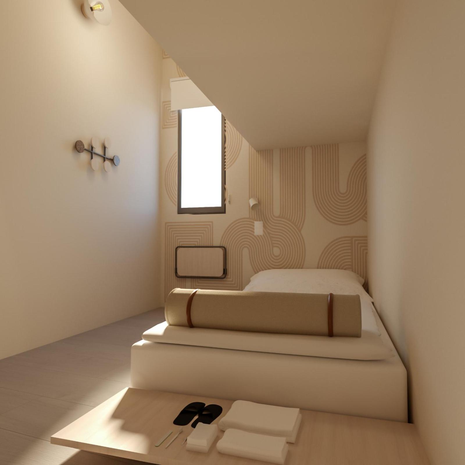 Single Room with Shared Bathroom photo 1