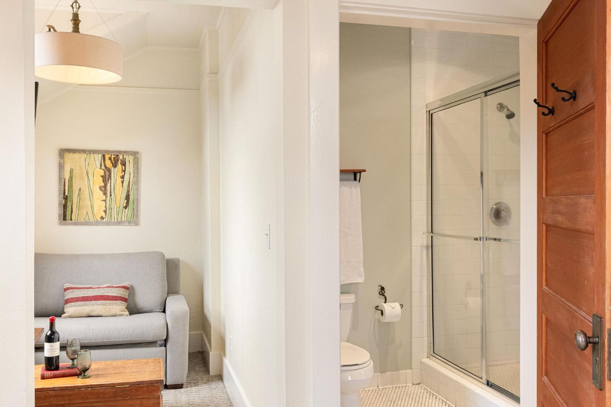 Superior Queen Room, Ensuite, Park View (Room 30) photo 3