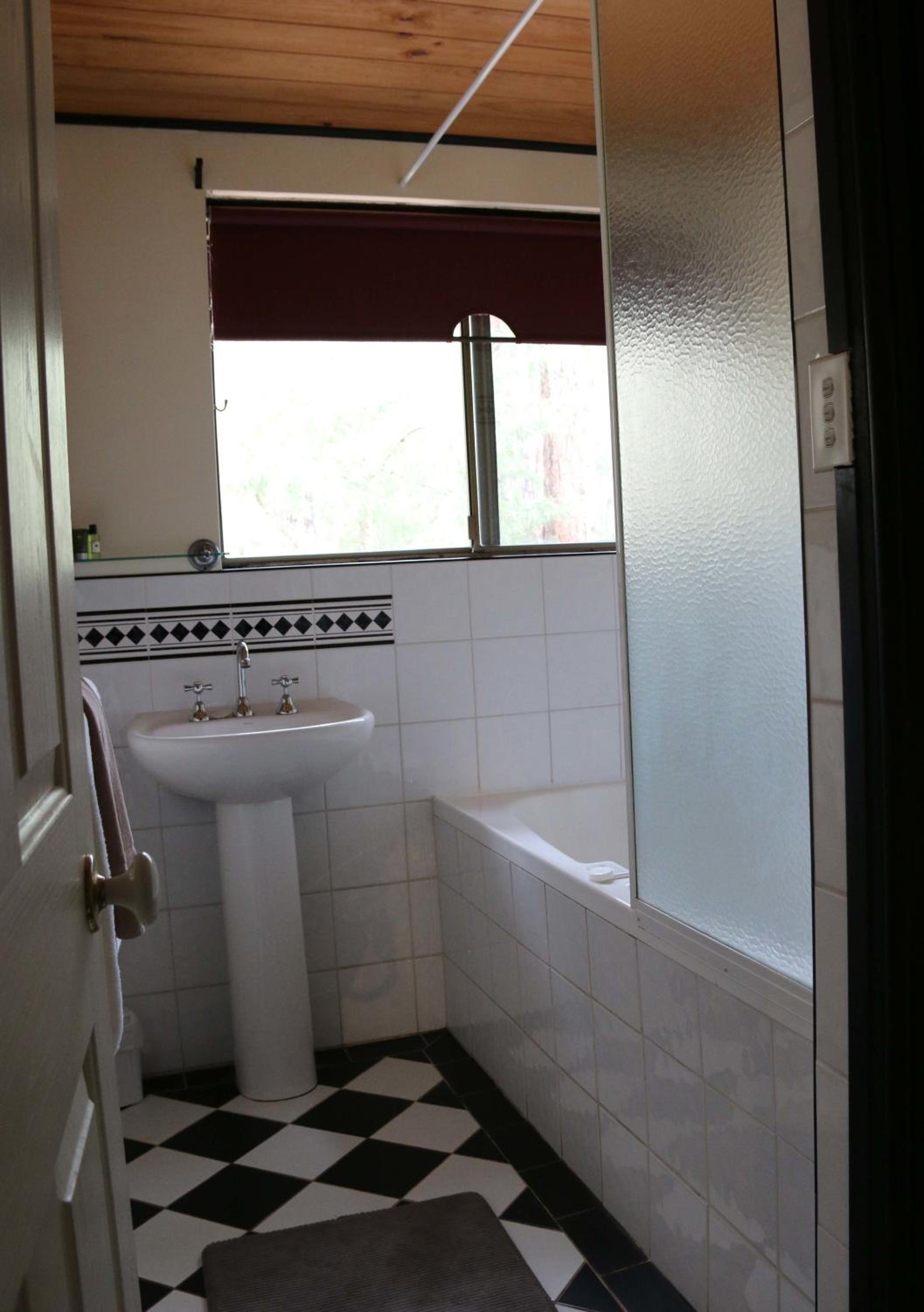 Two-Bedroom Chalet - Tudor House photo 3