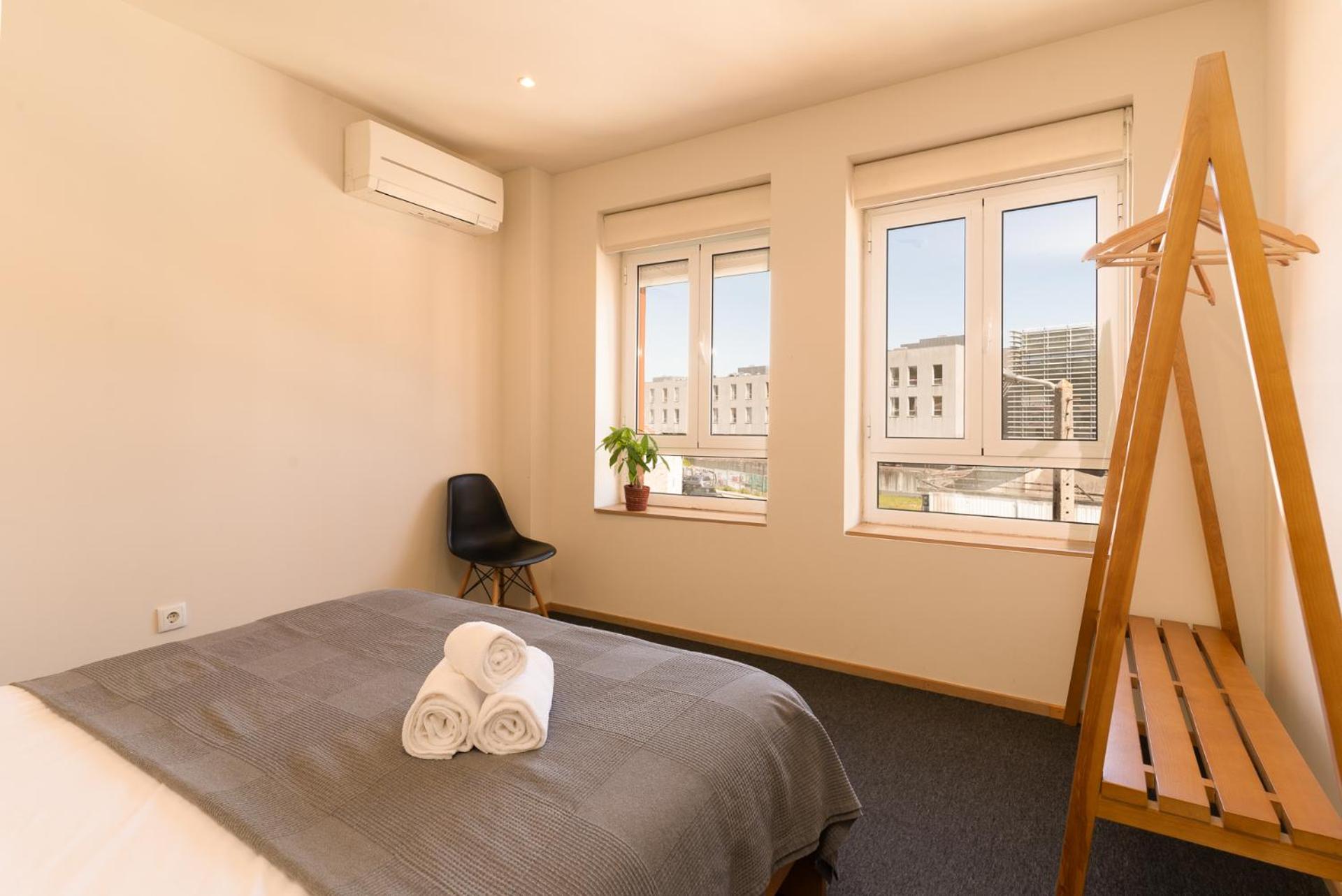 Double Room with Private Bathroom - Photo 8